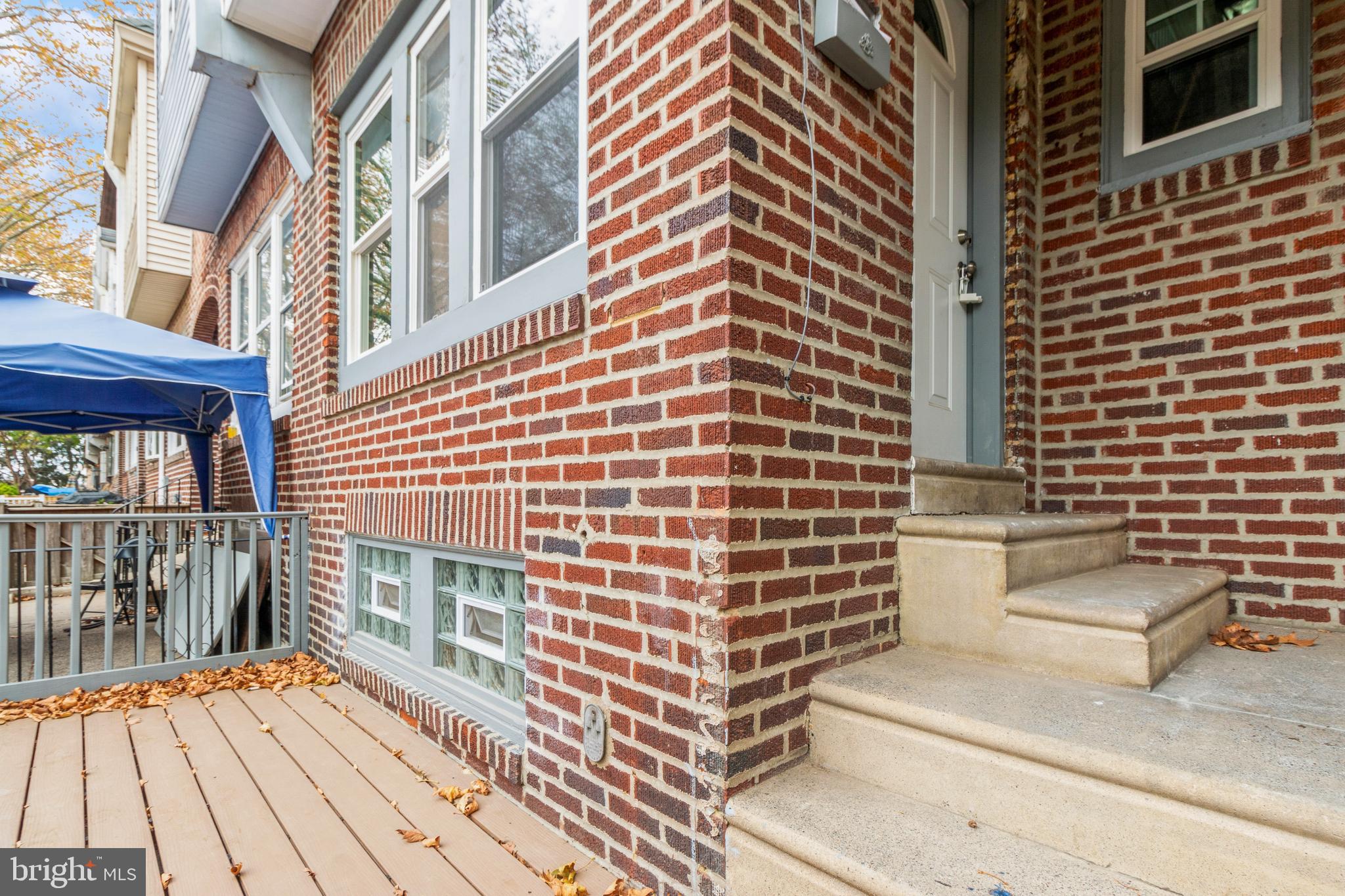 OXFORD CIRCLE - Residential