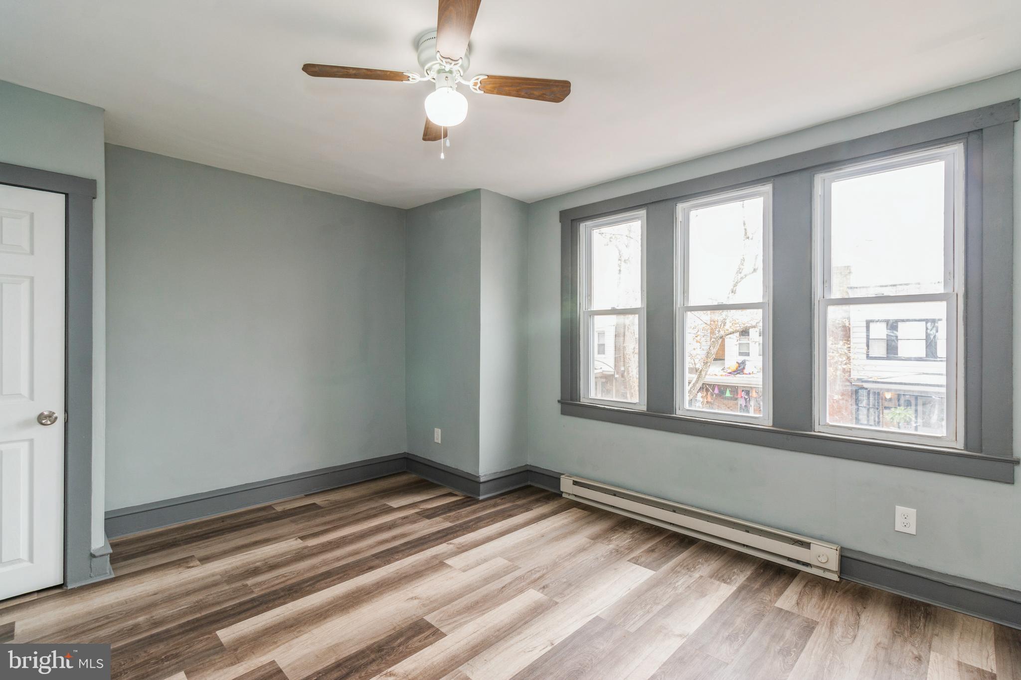 OXFORD CIRCLE - Residential