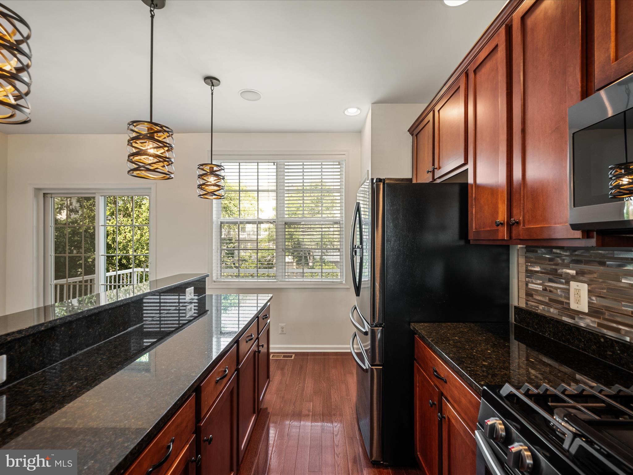 LOUDOUN VALLEY ESTATES - Residential