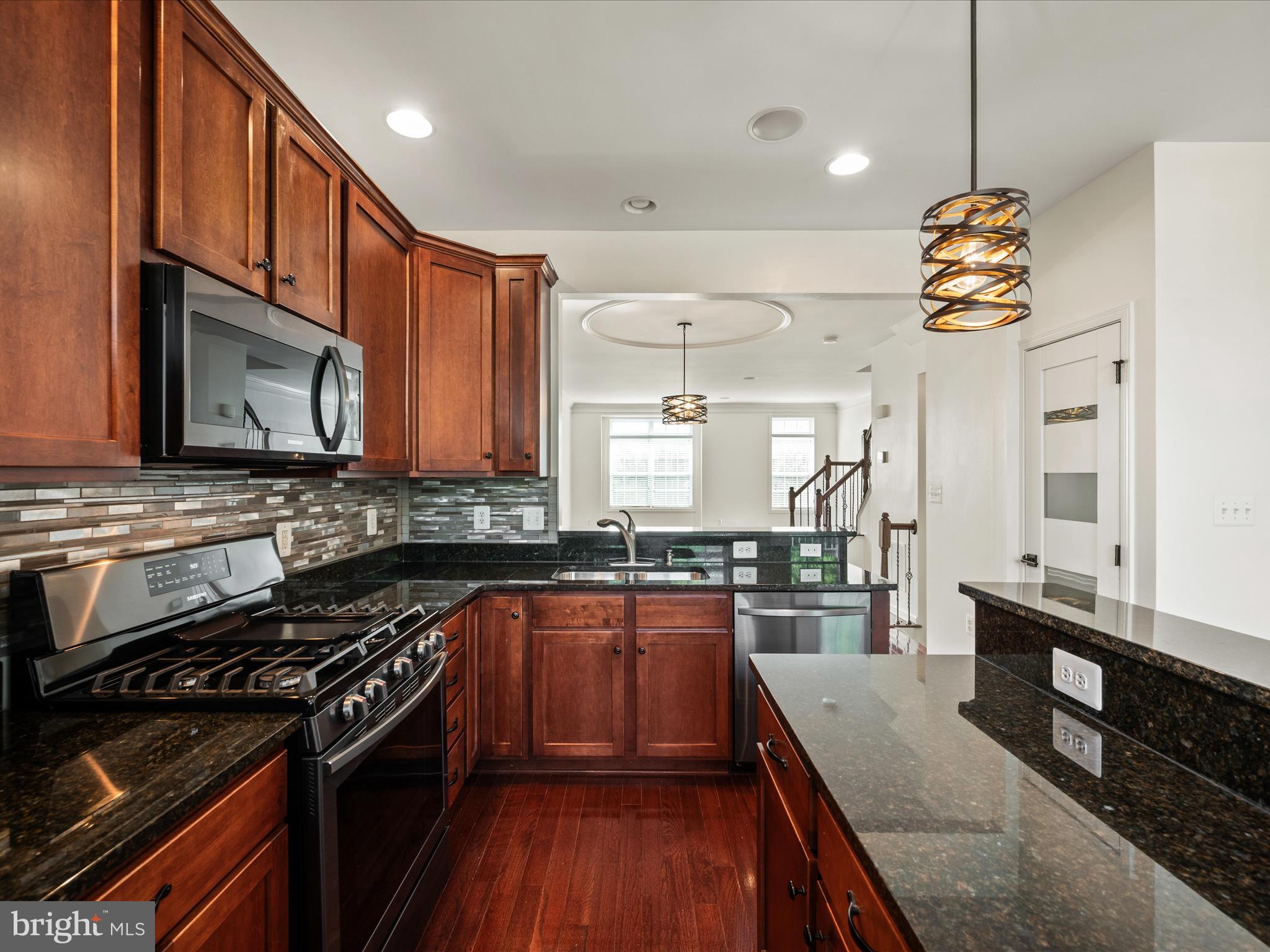 LOUDOUN VALLEY ESTATES - Residential