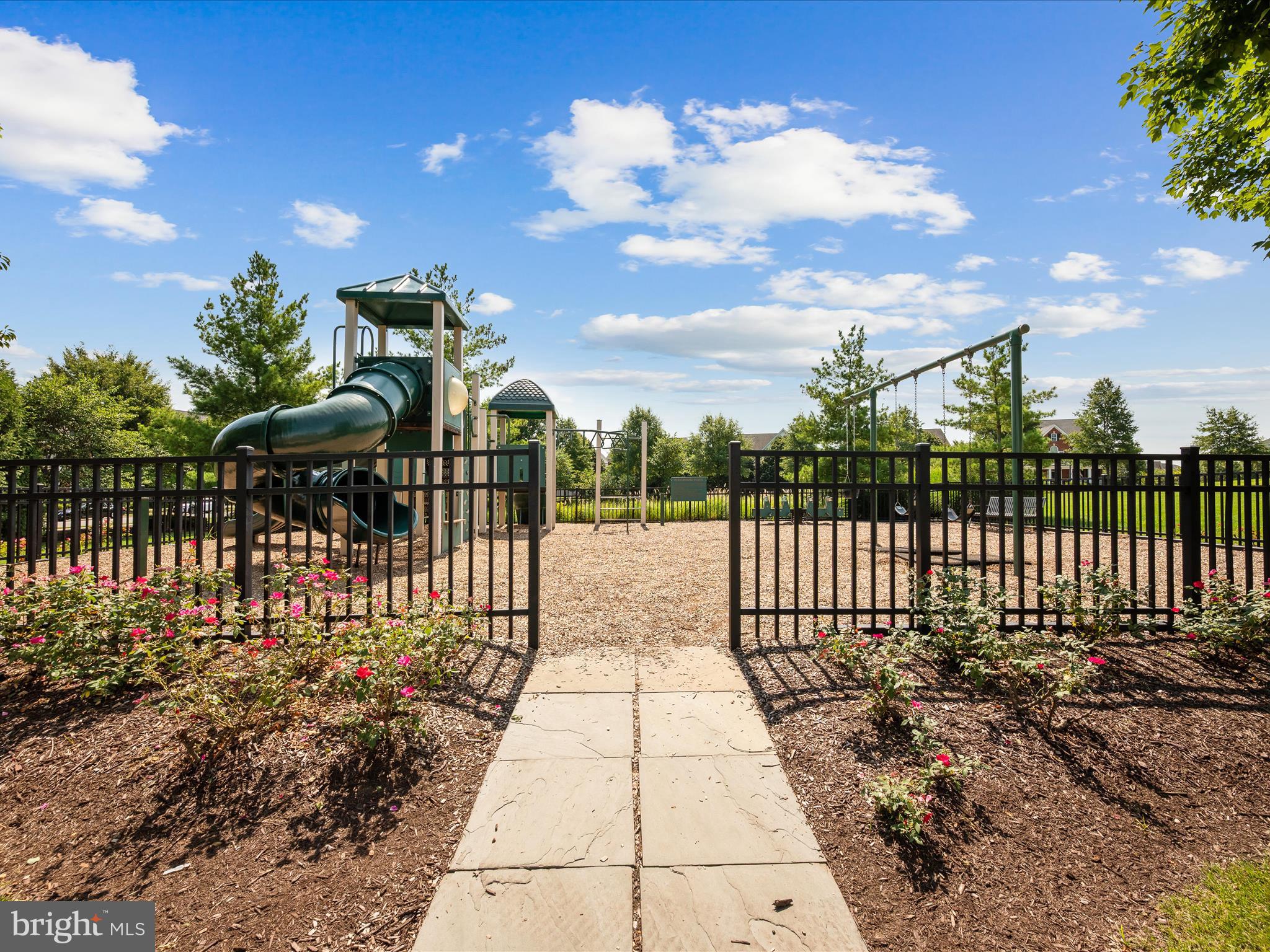 LOUDOUN VALLEY ESTATES - Residential