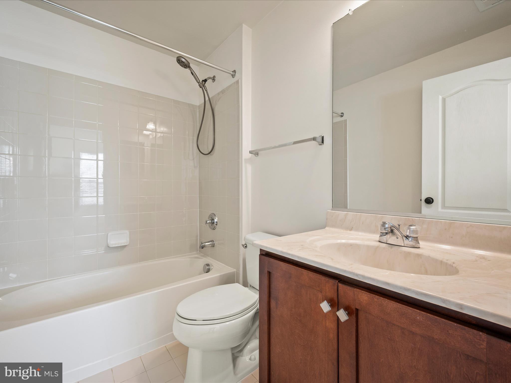 LOUDOUN VALLEY ESTATES - Residential