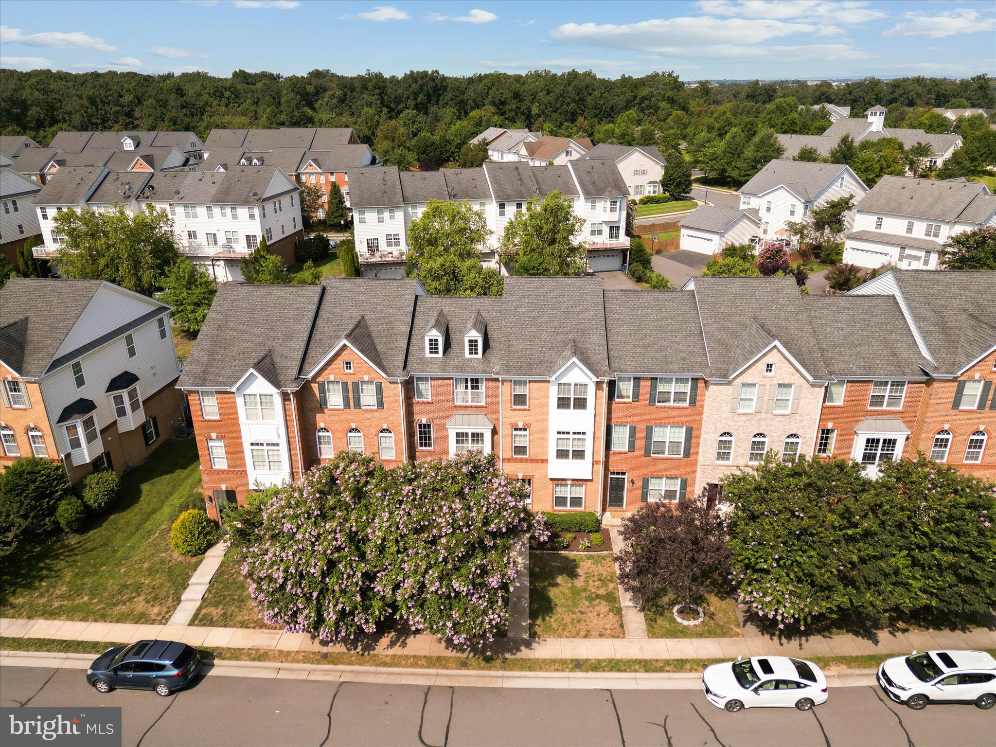 LOUDOUN VALLEY ESTATES - Residential
