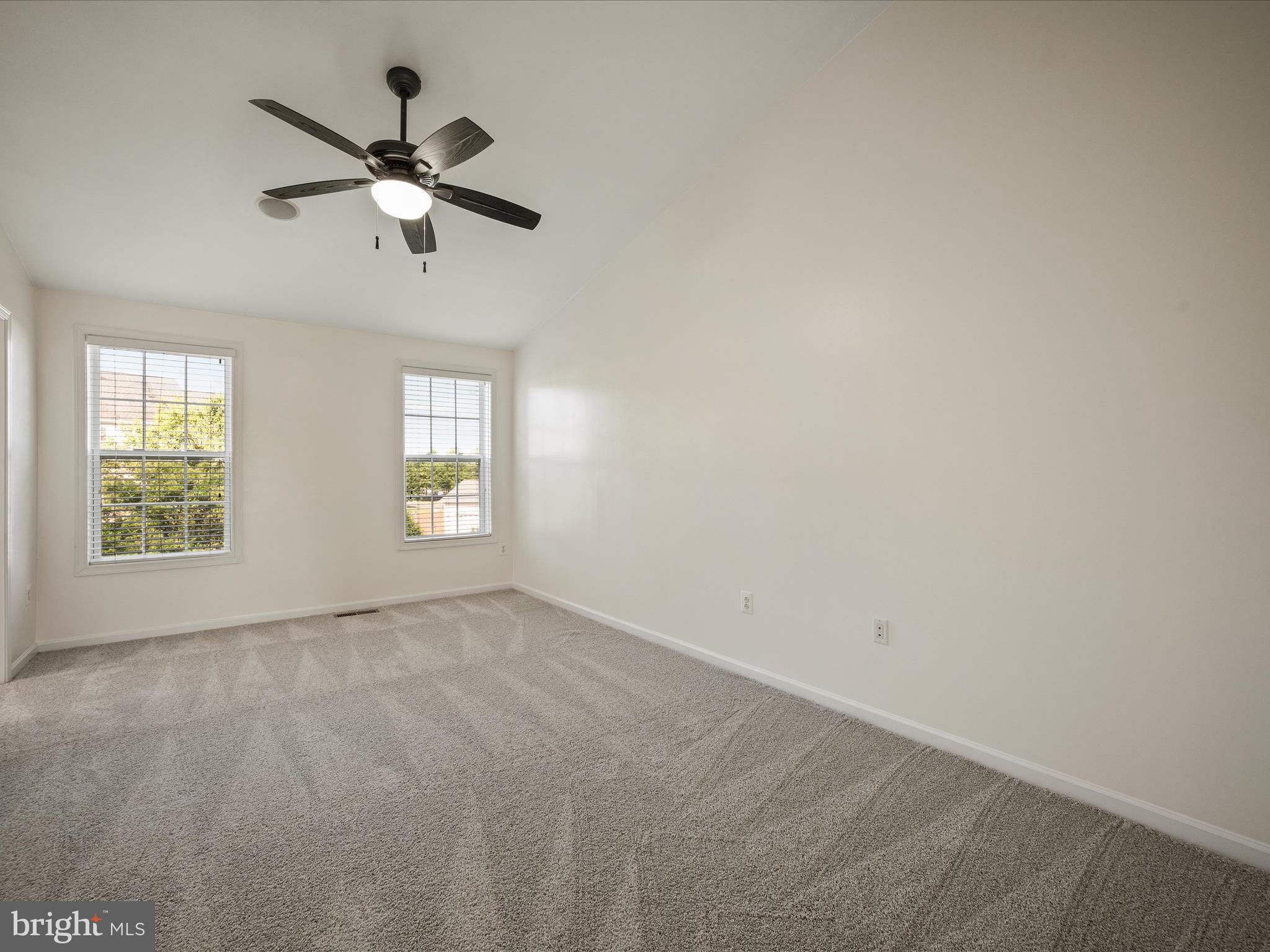 LOUDOUN VALLEY ESTATES - Residential