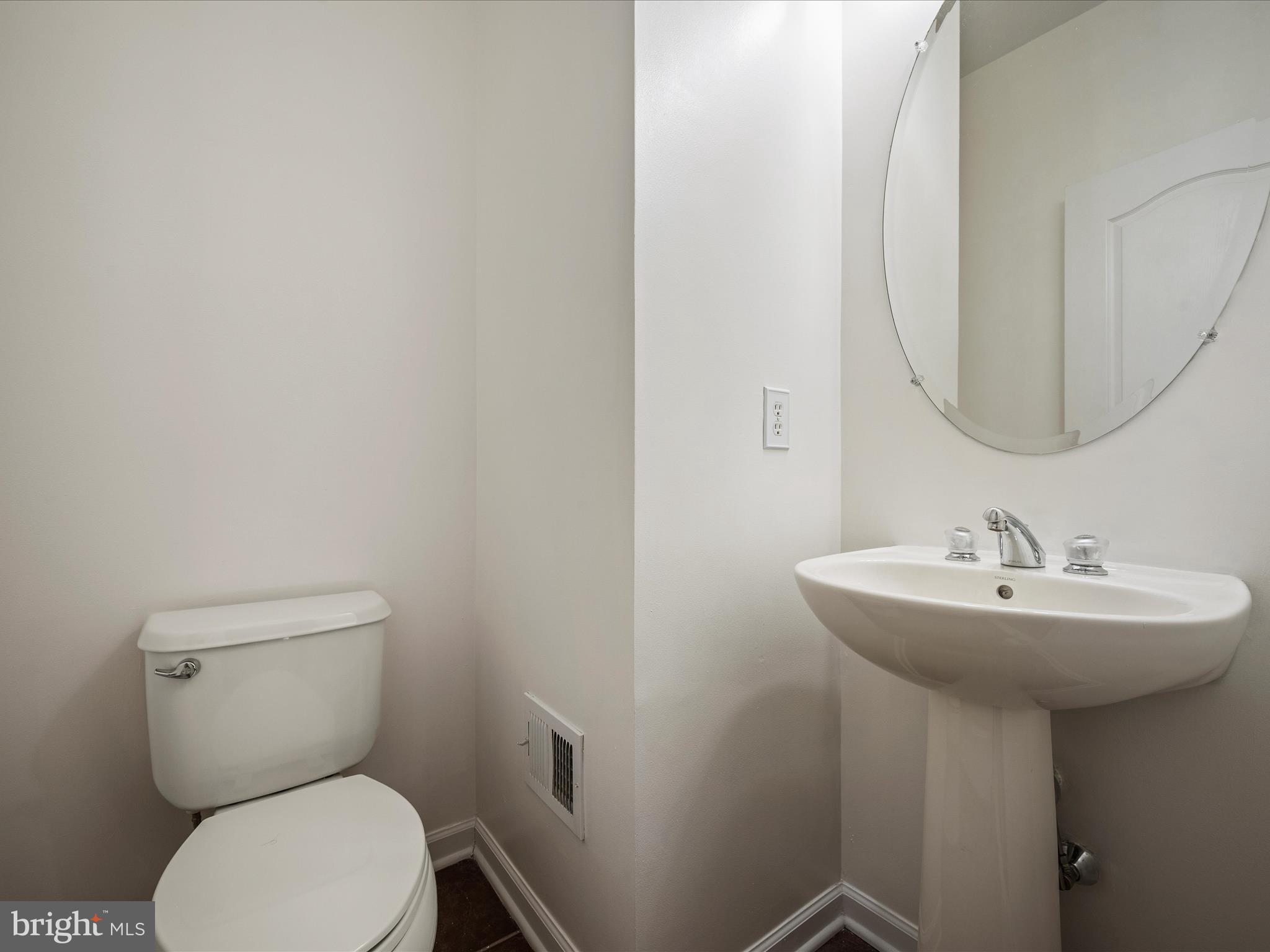 LOUDOUN VALLEY ESTATES - Residential