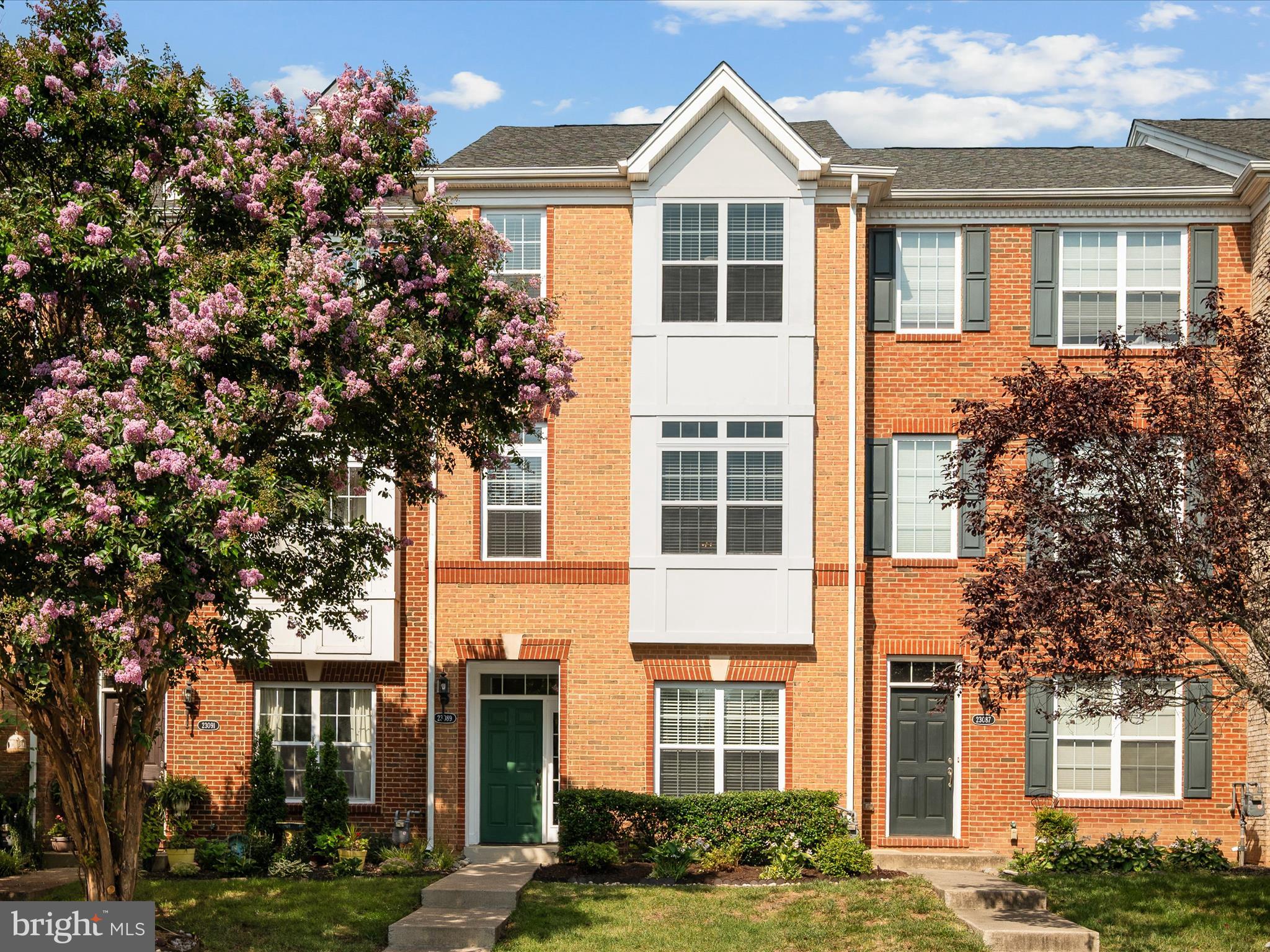 LOUDOUN VALLEY ESTATES - Residential