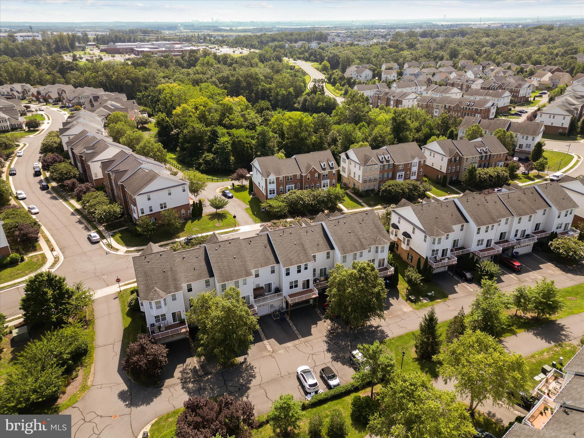 LOUDOUN VALLEY ESTATES - Residential