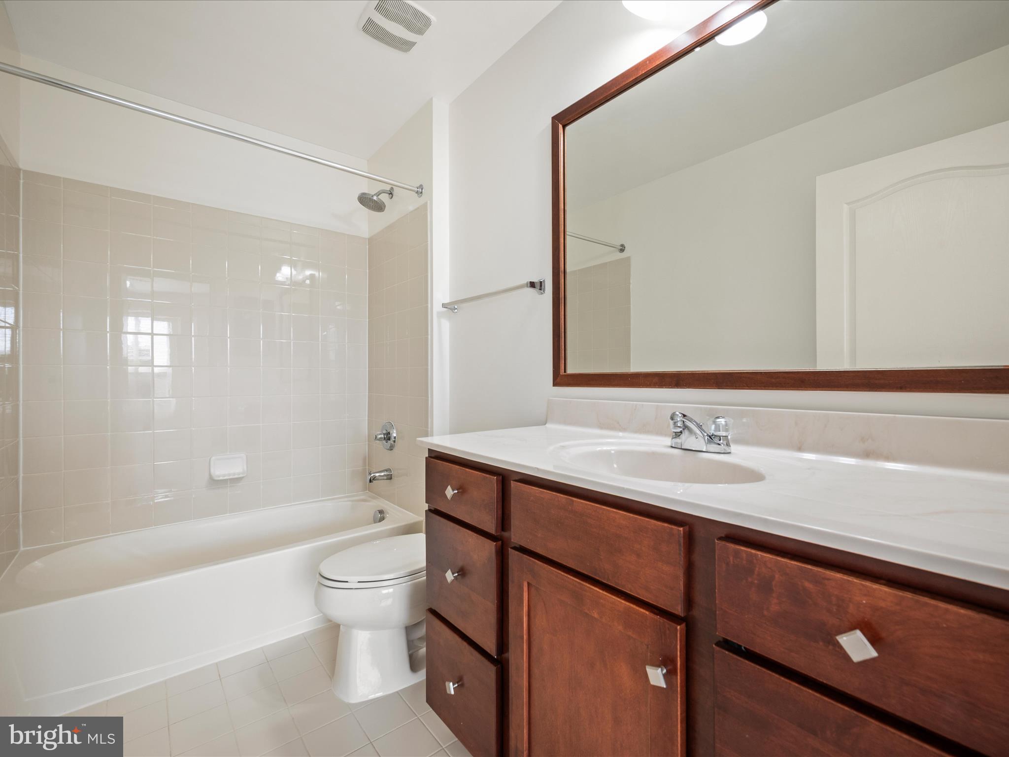 LOUDOUN VALLEY ESTATES - Residential