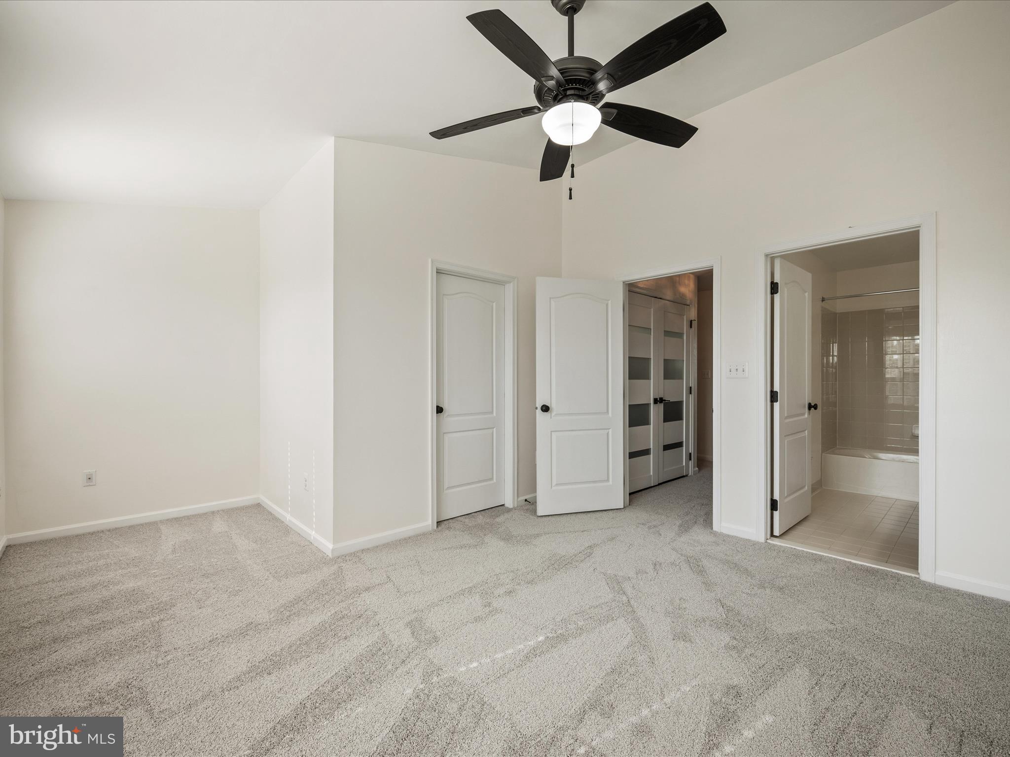 LOUDOUN VALLEY ESTATES - Residential