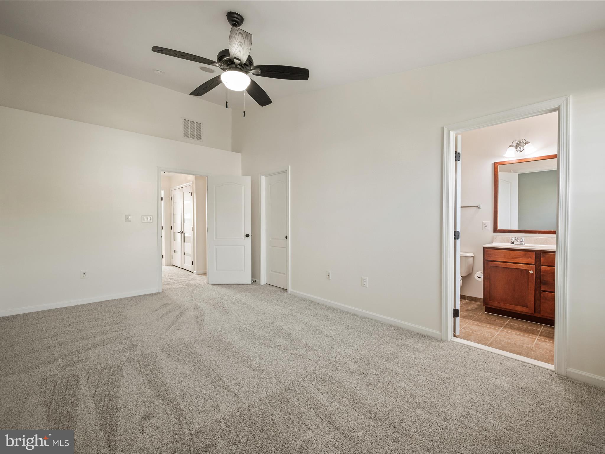 LOUDOUN VALLEY ESTATES - Residential