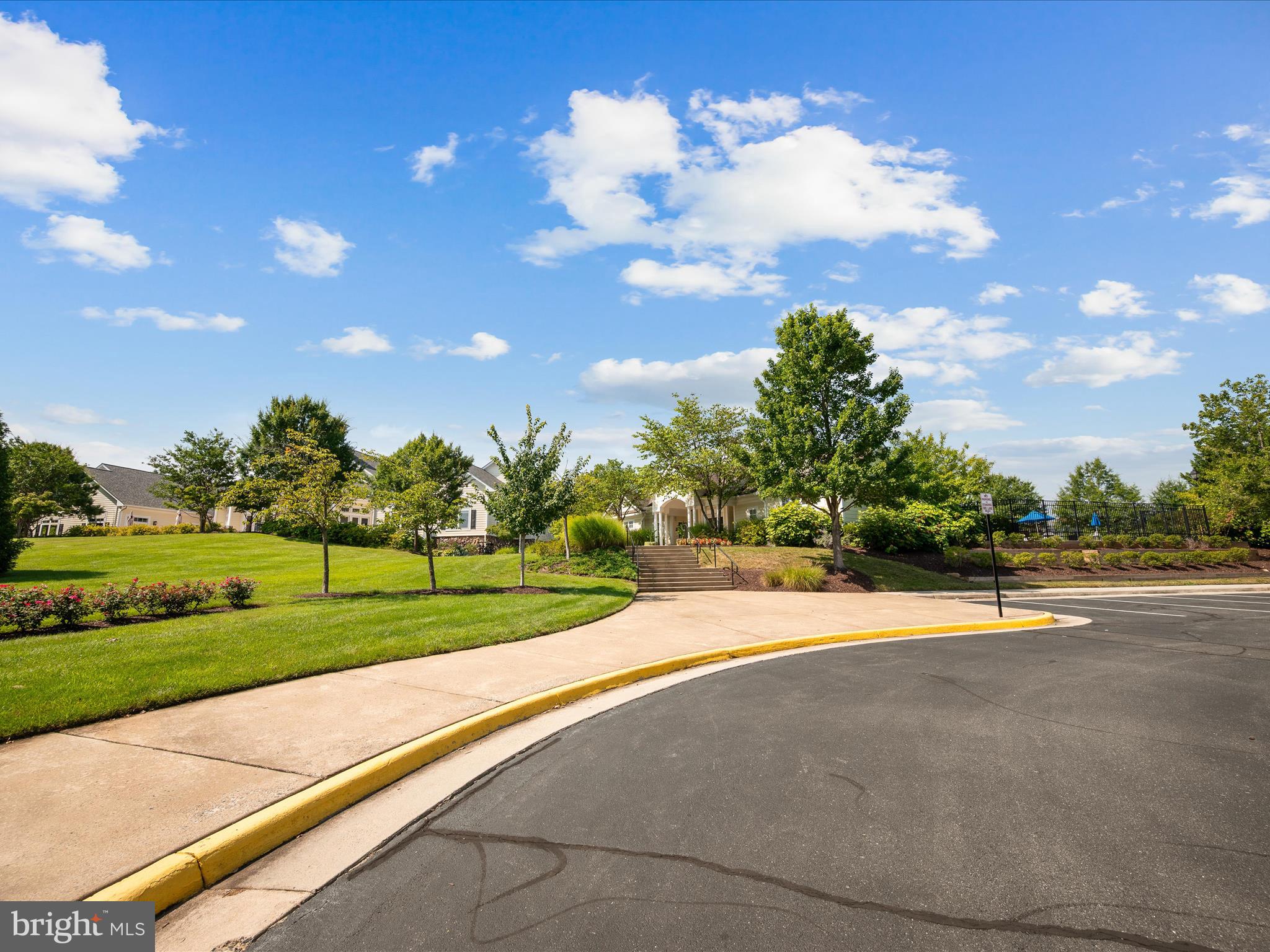 LOUDOUN VALLEY ESTATES - Residential