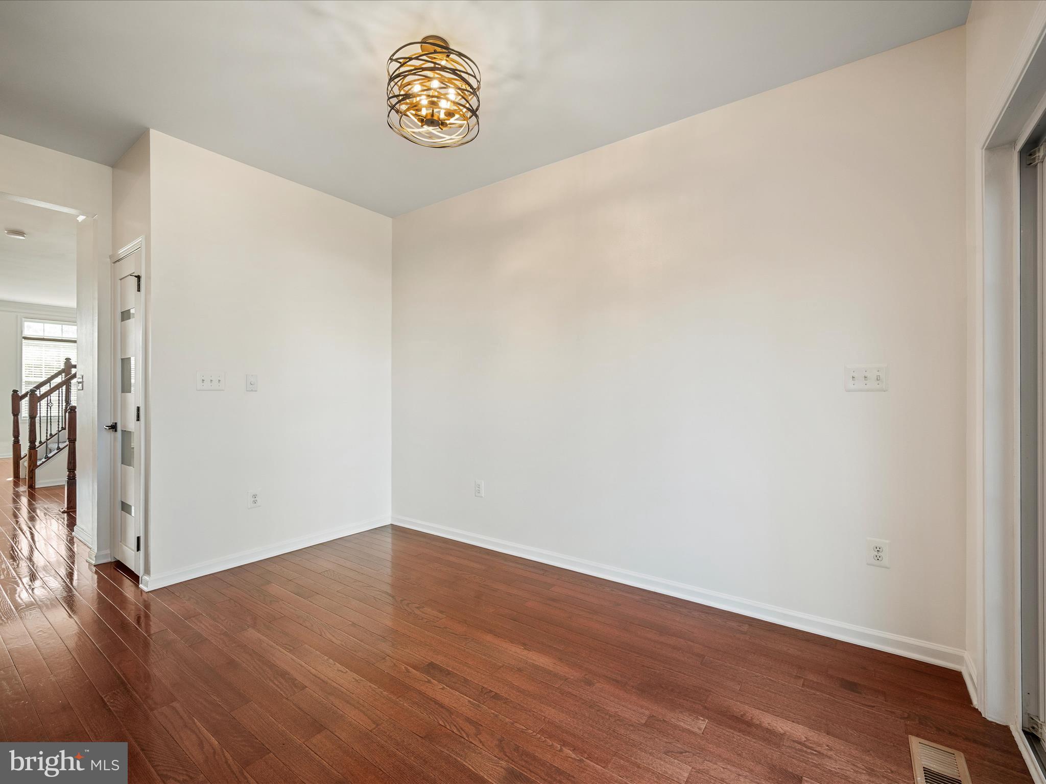 LOUDOUN VALLEY ESTATES - Residential