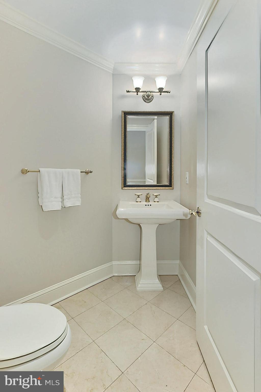 MEMORIAL OVERLOOK - Residential