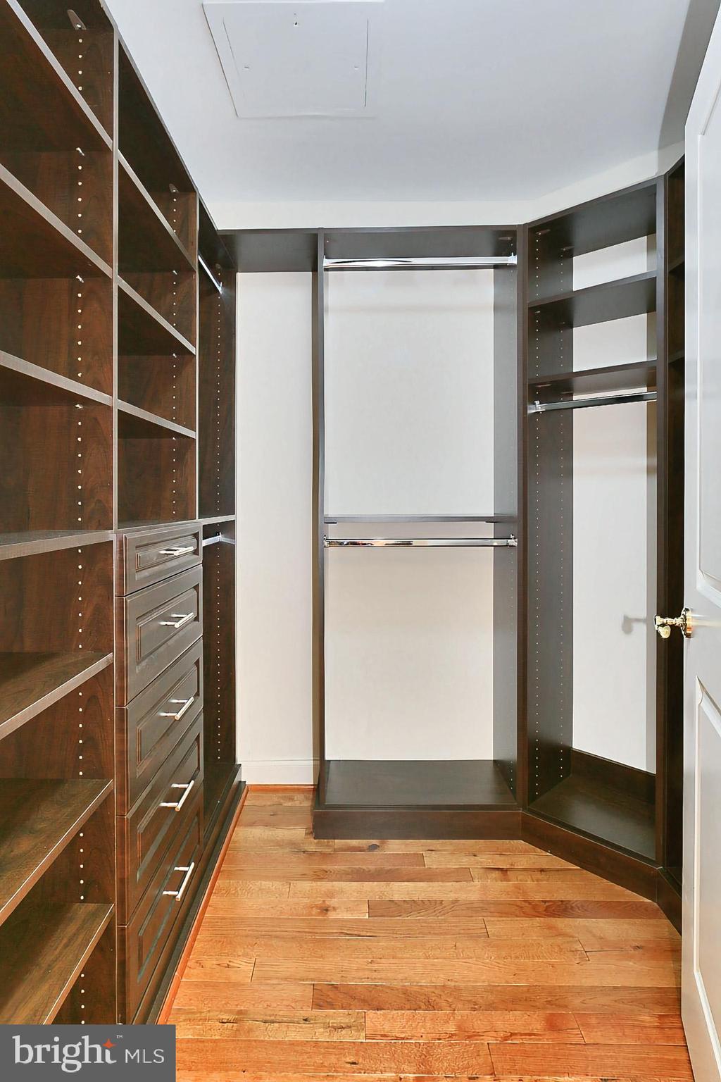 MEMORIAL OVERLOOK - Residential