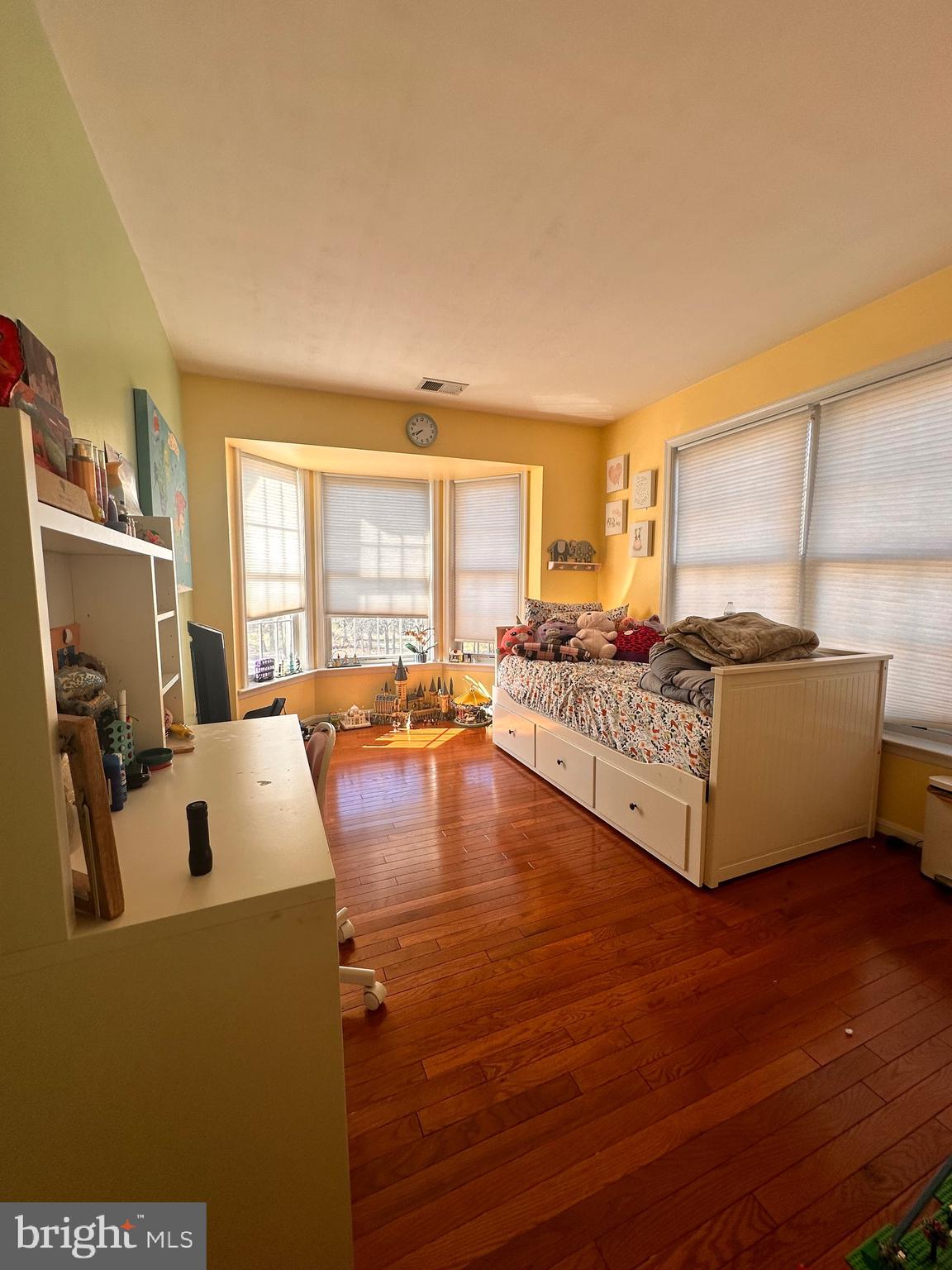 HIGHLAND OAKS - Residential Lease