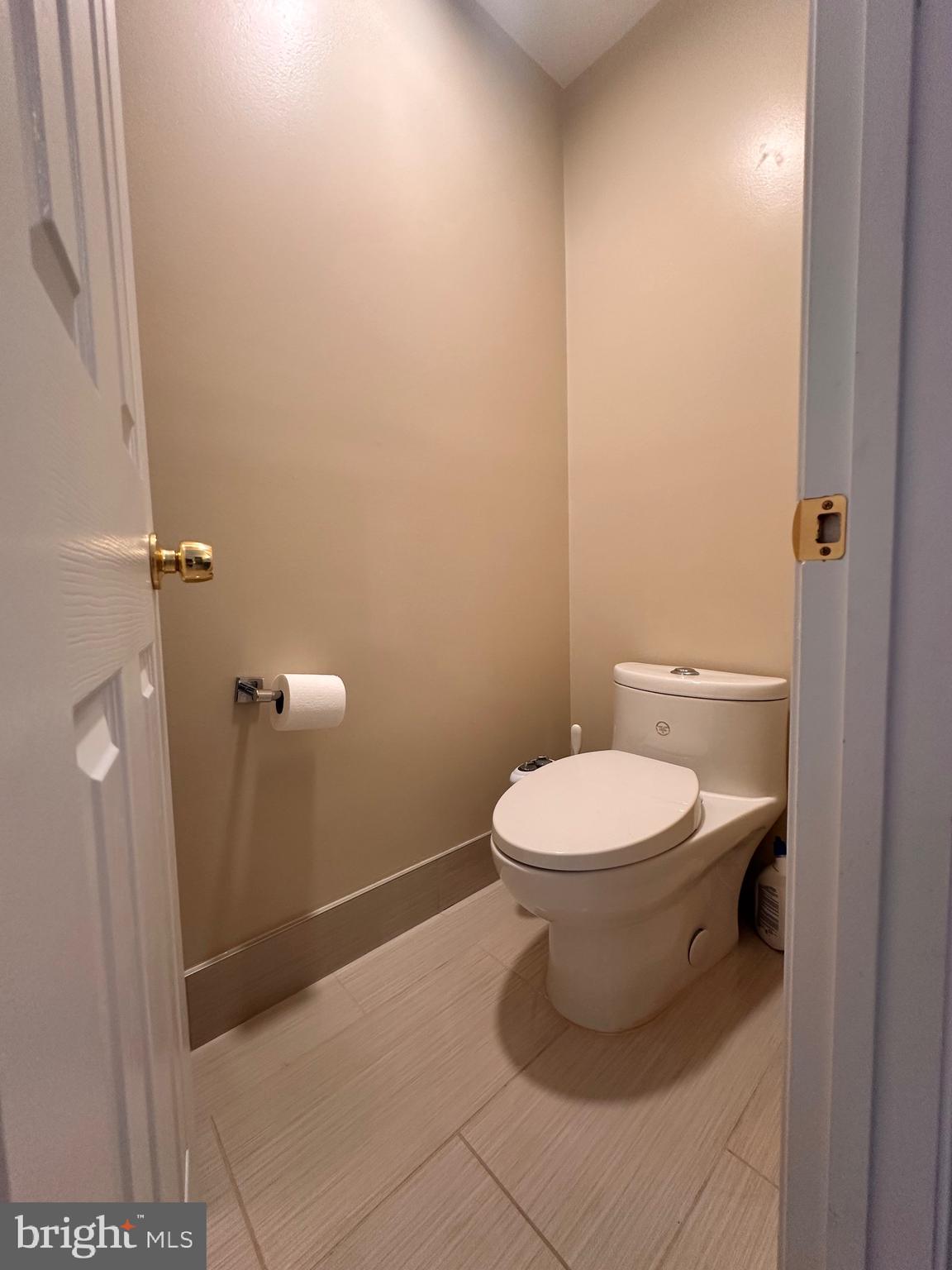 HIGHLAND OAKS - Residential Lease