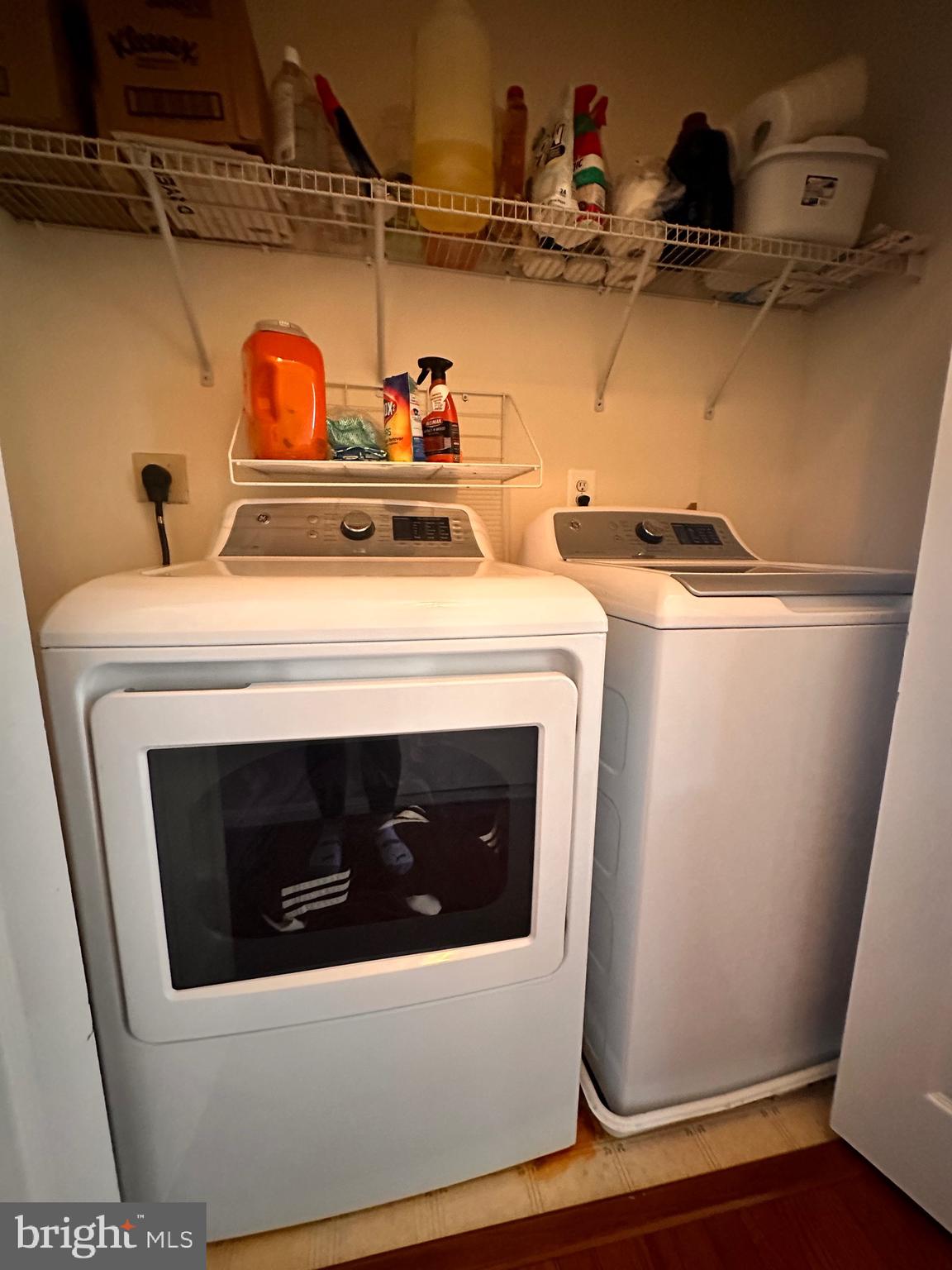 HIGHLAND OAKS - Residential Lease