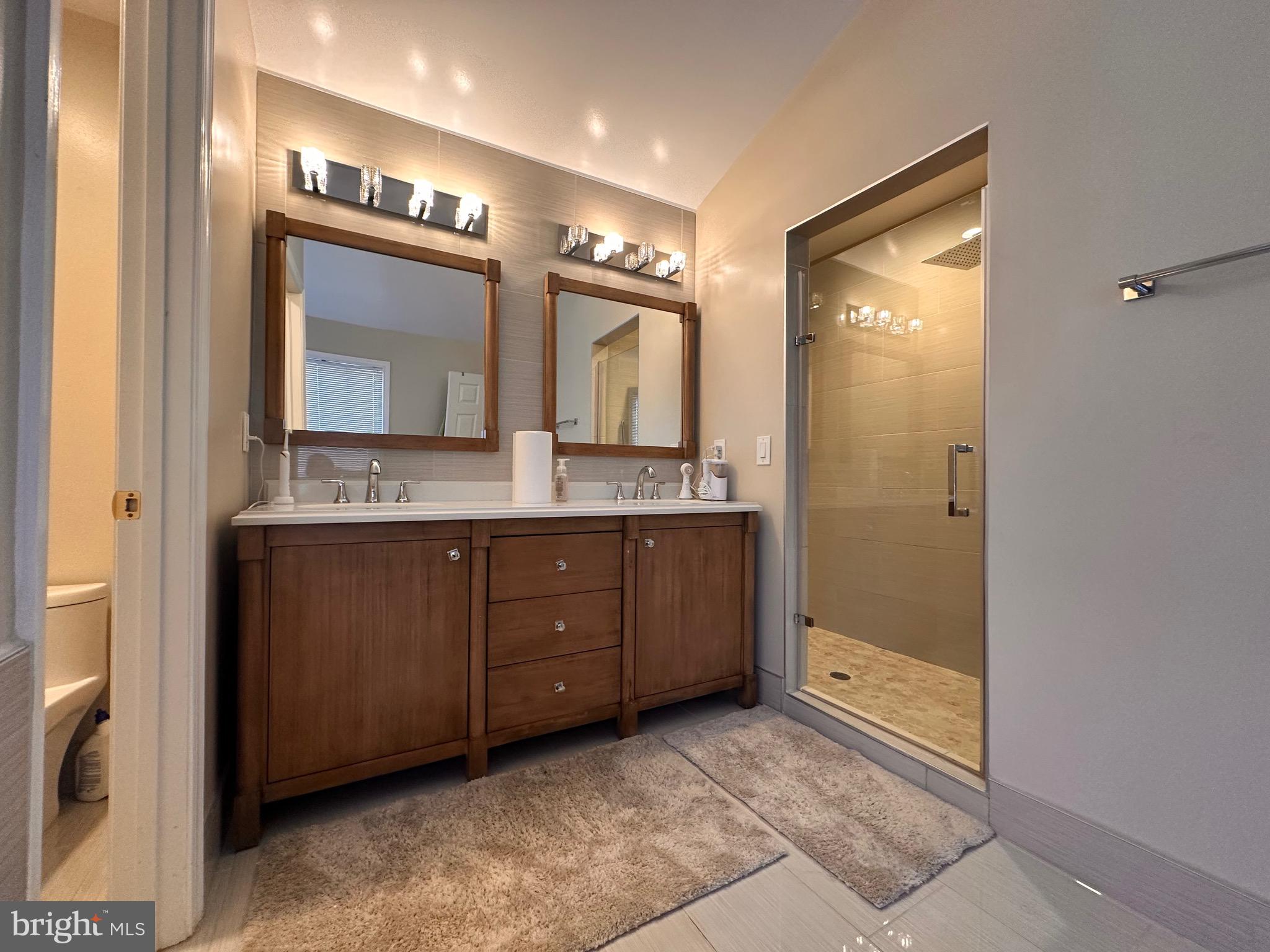 HIGHLAND OAKS - Residential Lease