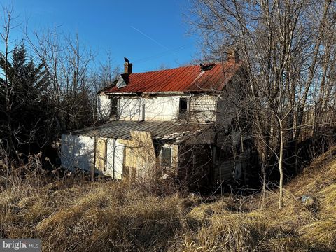 Homes For Sale - 2613 Liberty Road<br/> NEW WINDSOR, MD 21776