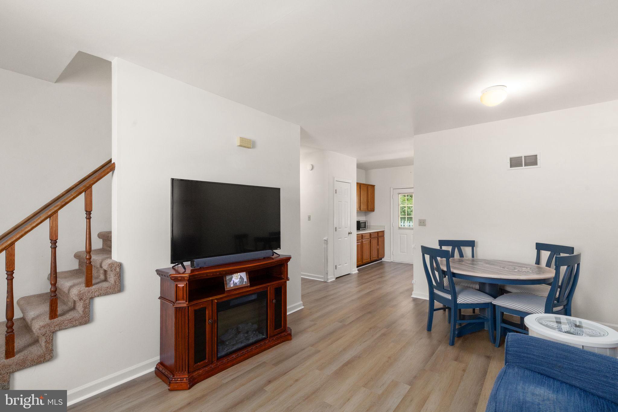 439 GRANT DRIVE