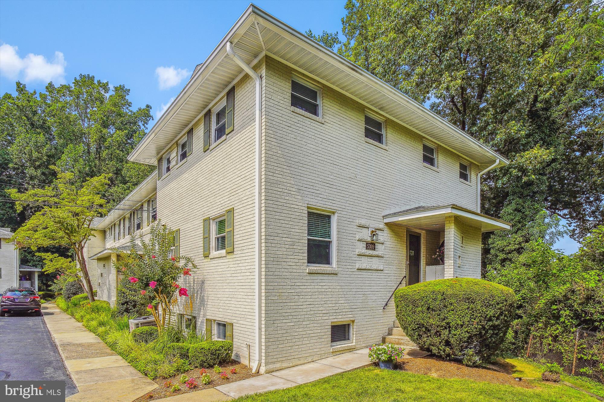 BETHESDA OVERLOOK - Residential