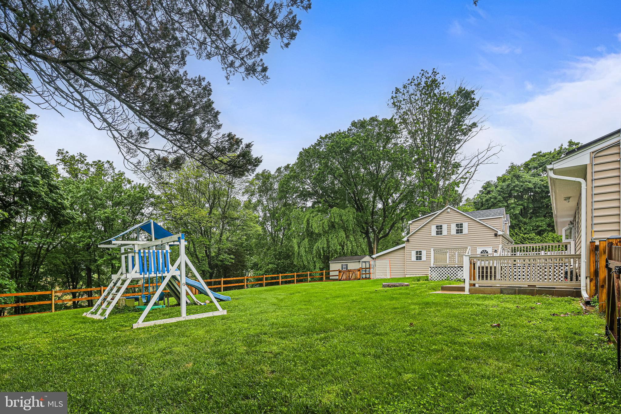 MERRYMAN MANOR - Residential