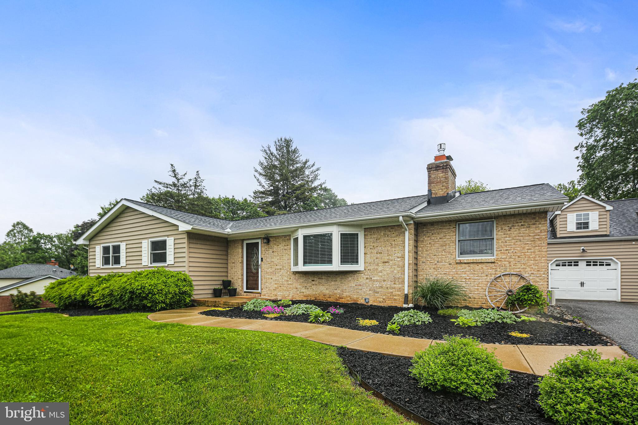 MERRYMAN MANOR - Residential