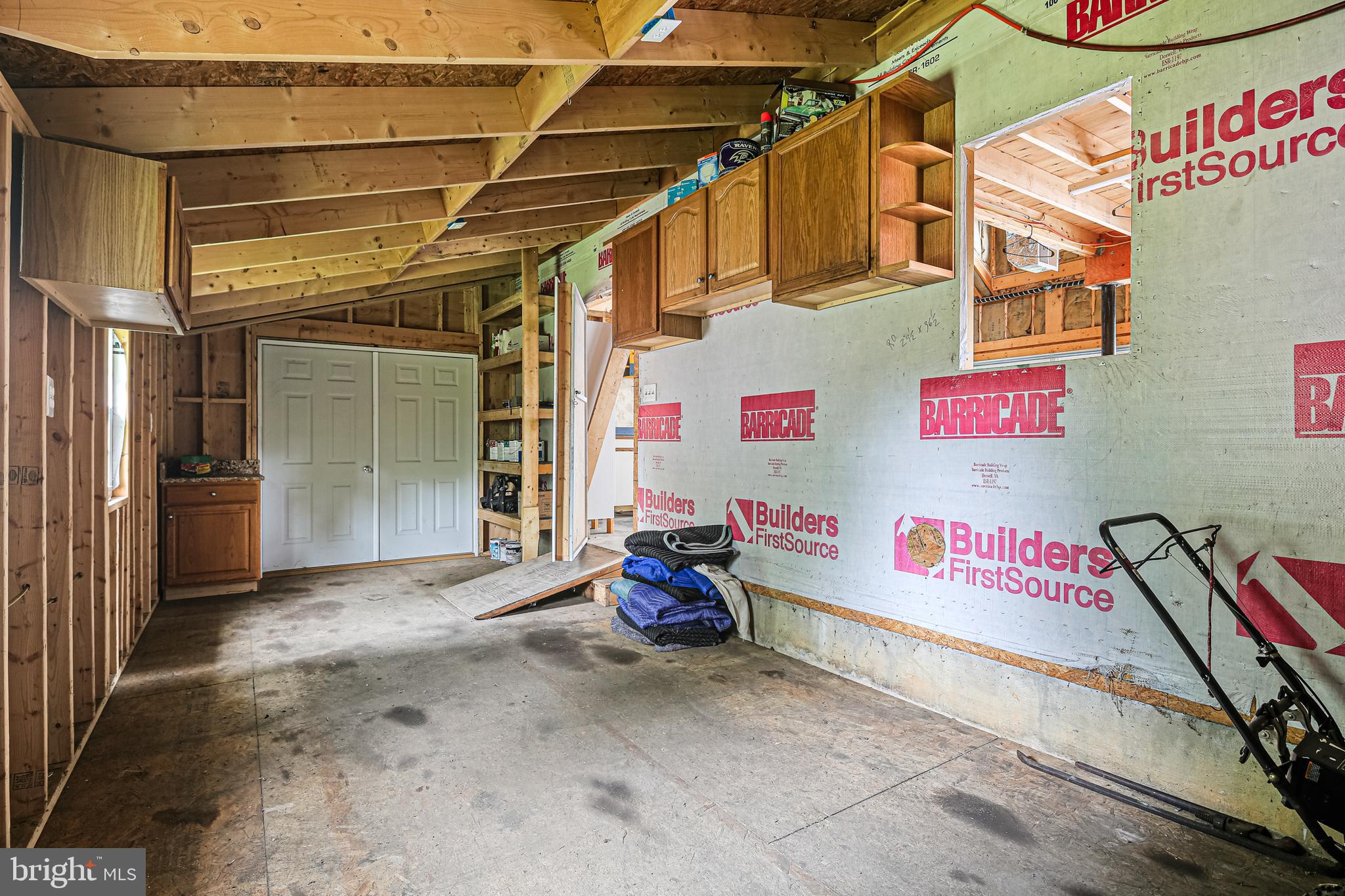 MERRYMAN MANOR - Residential