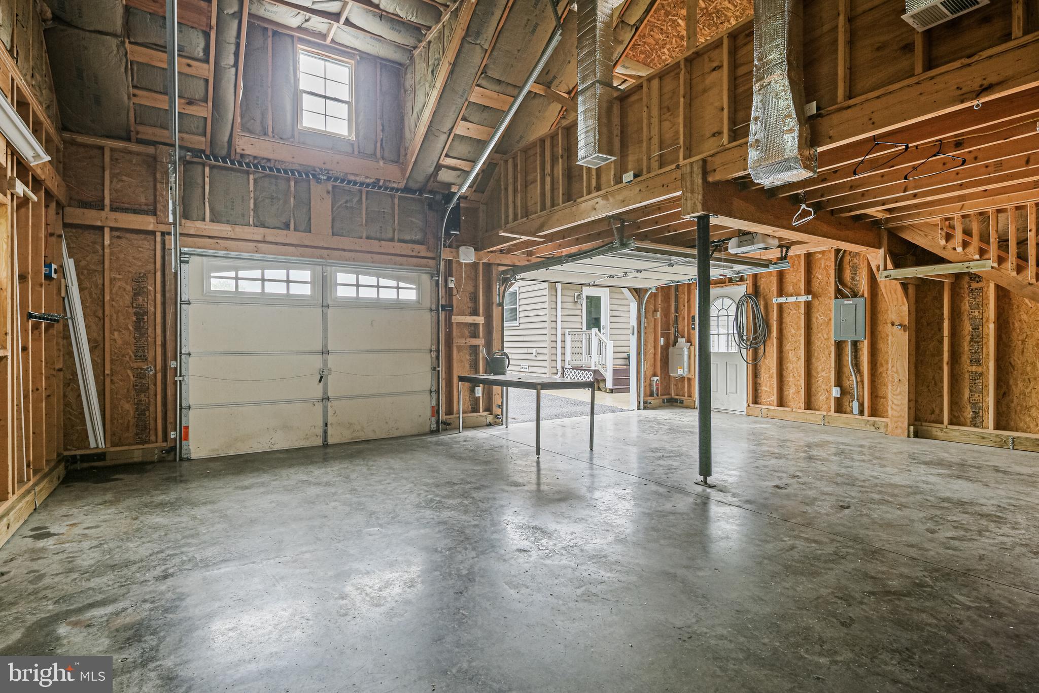 MERRYMAN MANOR - Residential