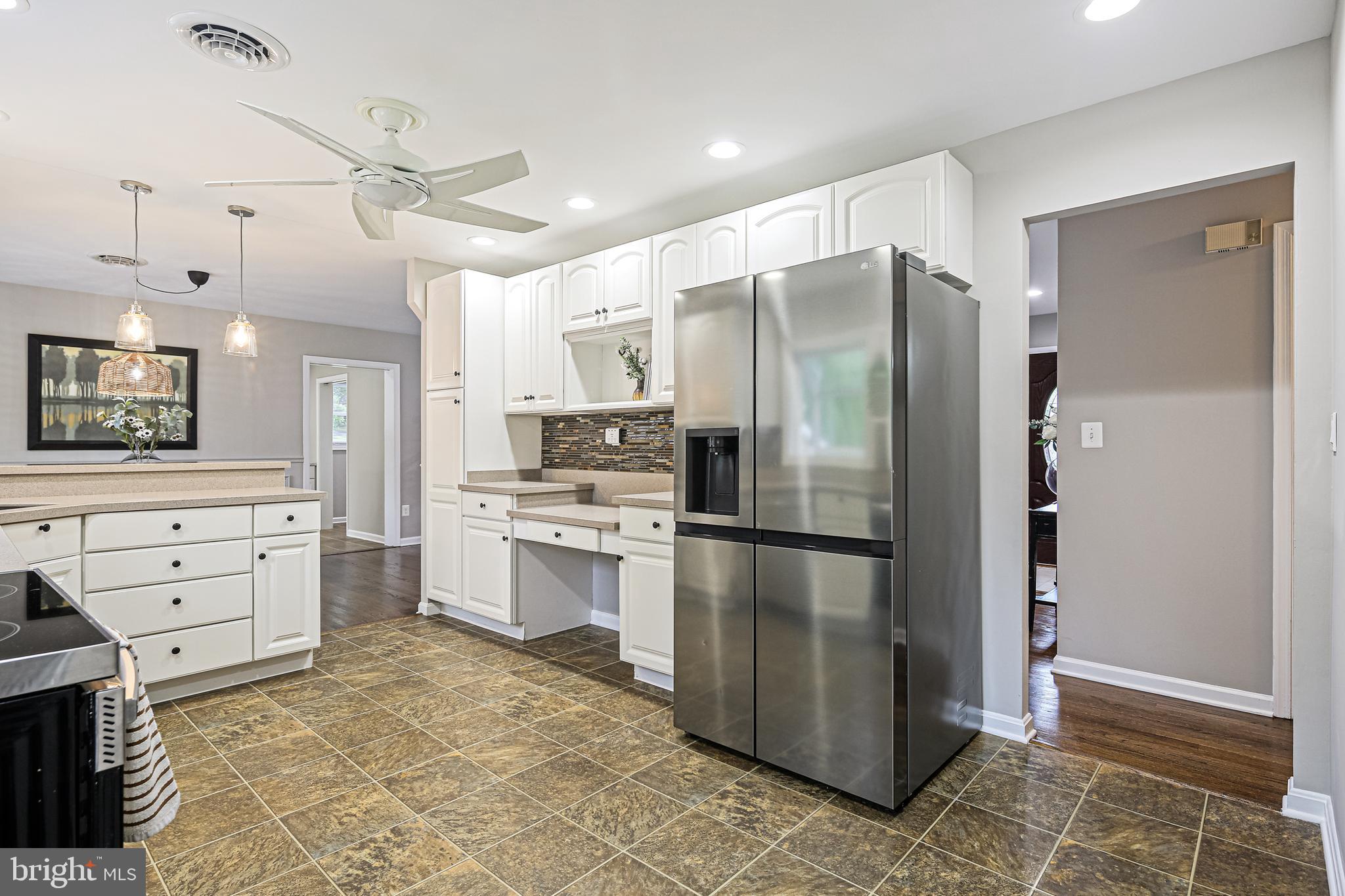 MERRYMAN MANOR - Residential