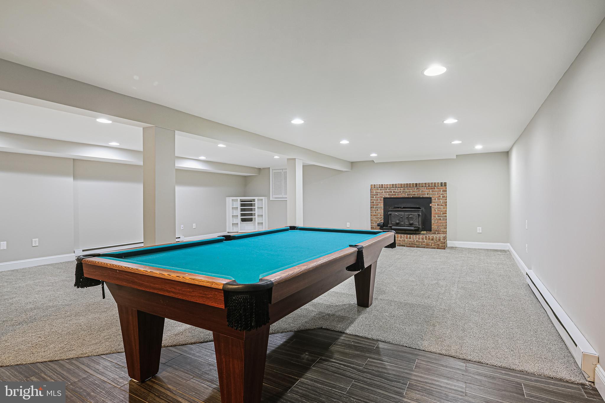 MERRYMAN MANOR - Residential