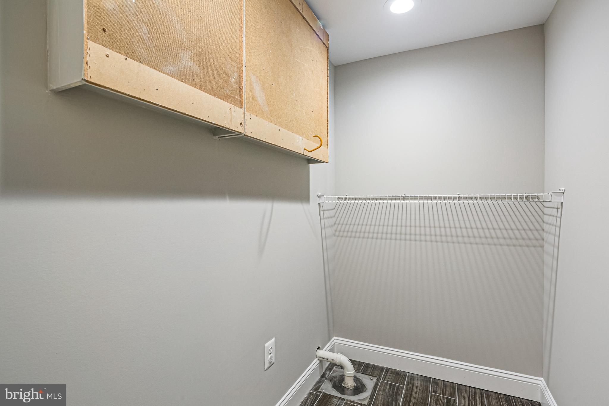 MERRYMAN MANOR - Residential