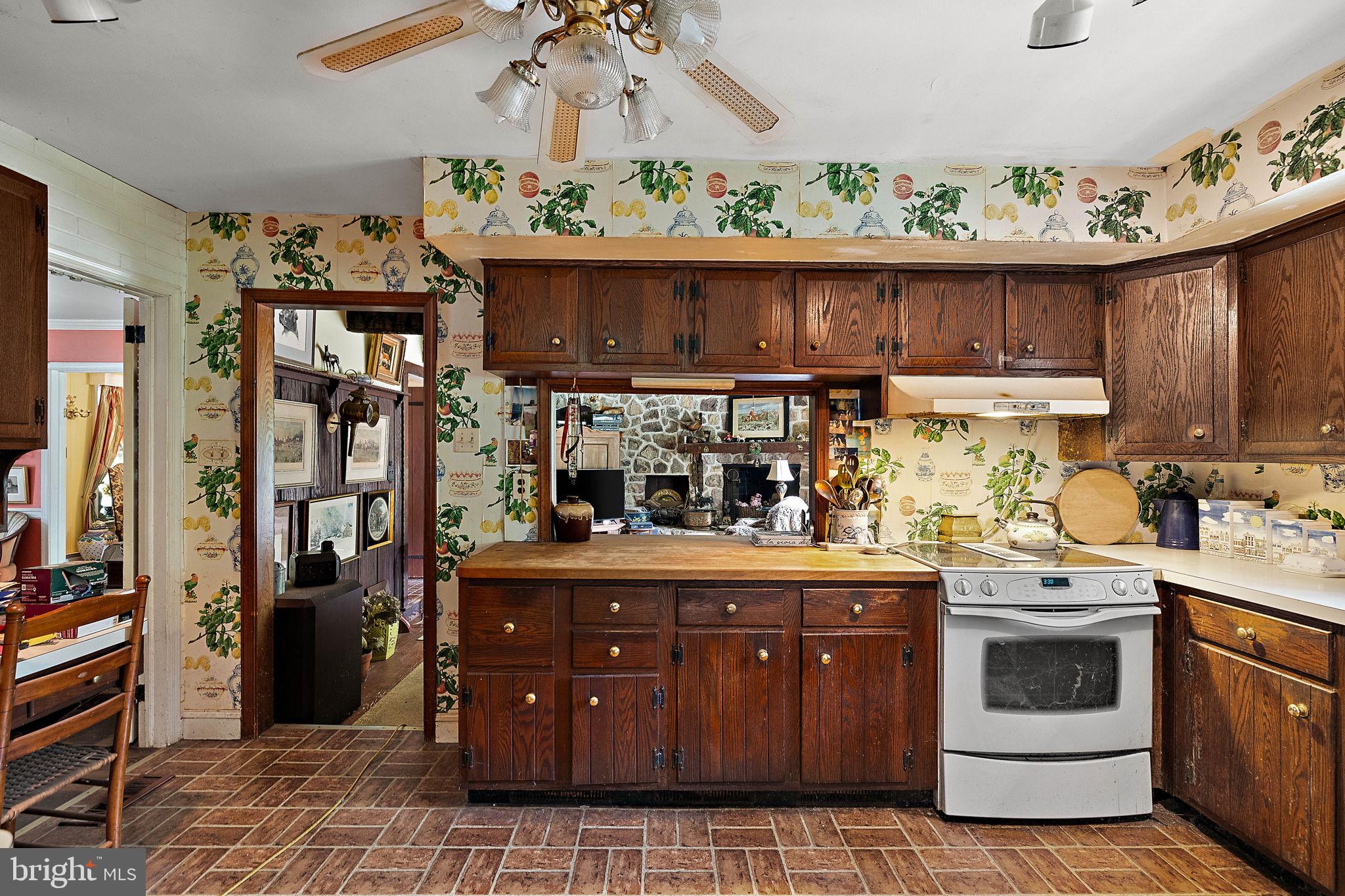 RADNOR HUNT - Residential
