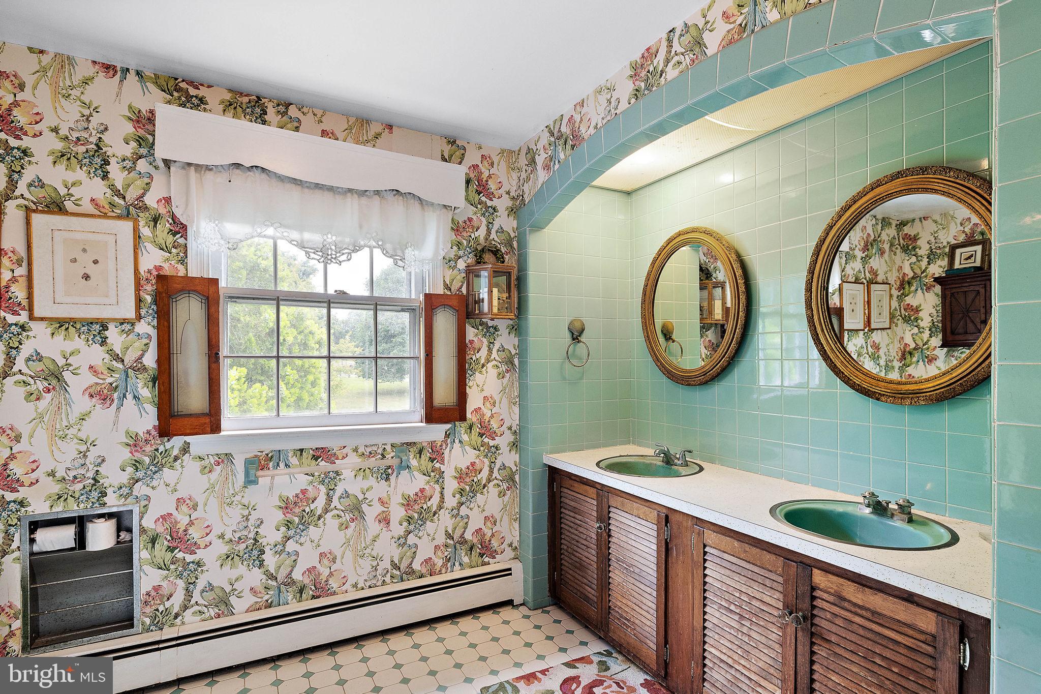 RADNOR HUNT - Residential