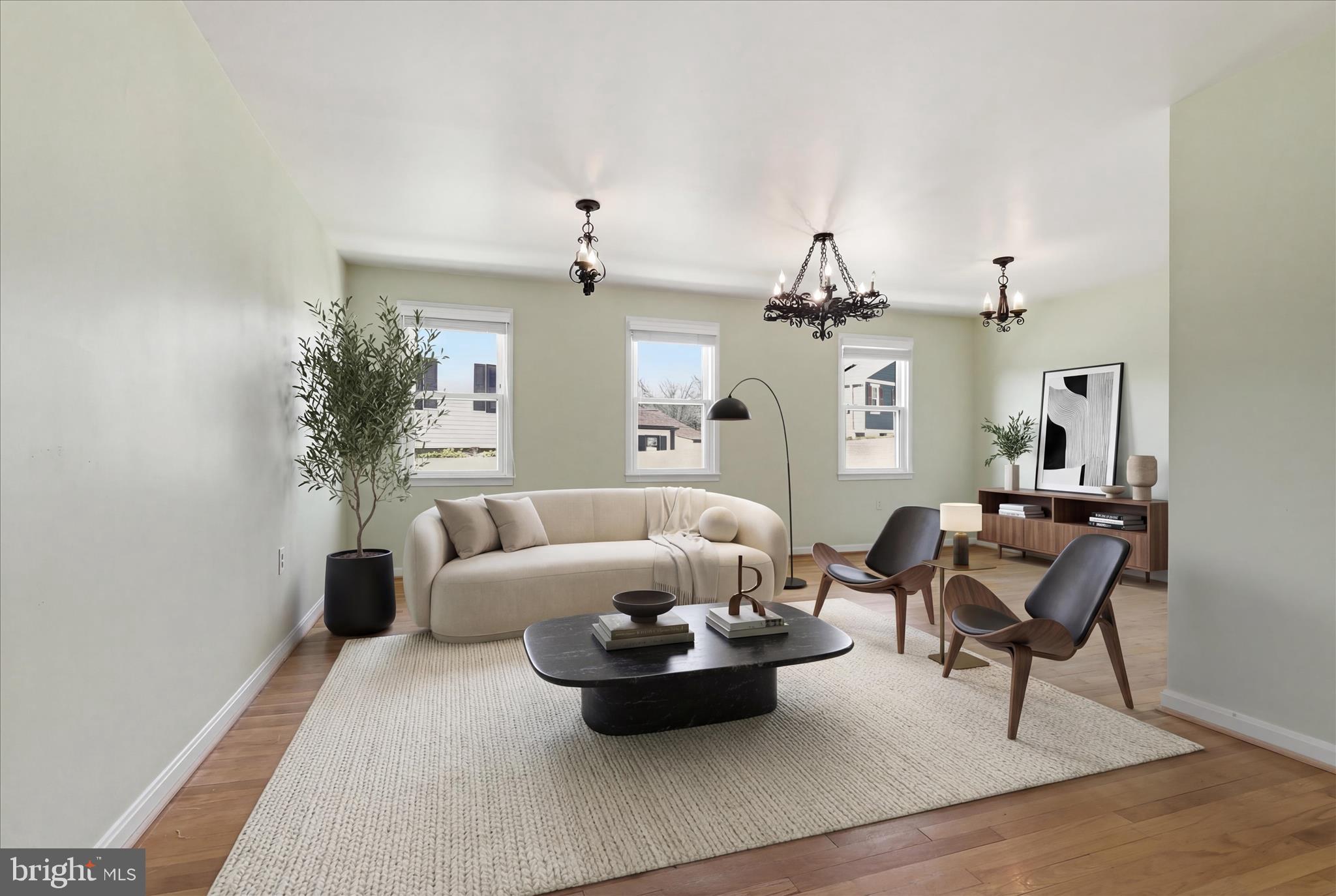 WHITE OAK MANOR - Residential