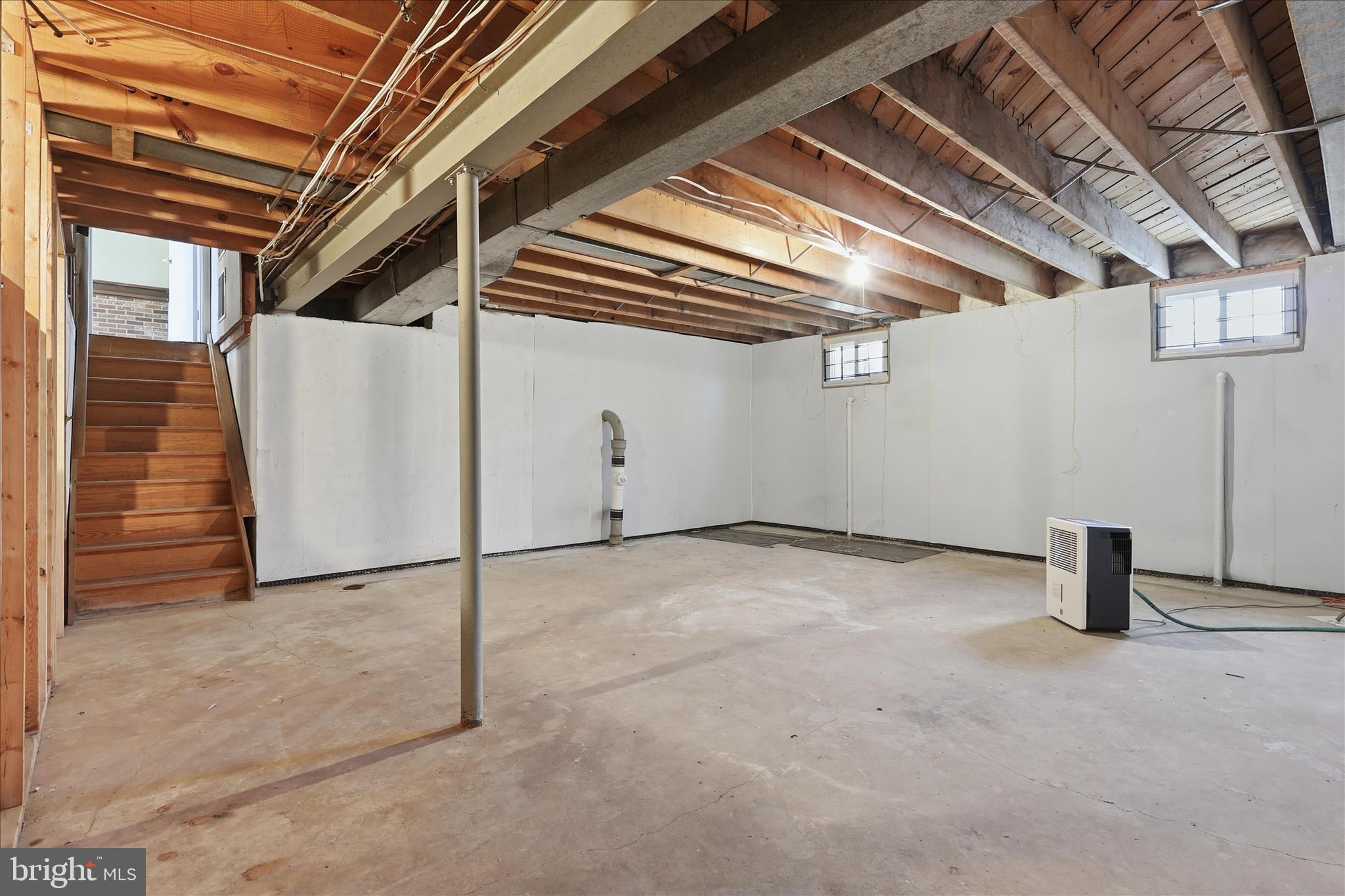 WHITE OAK MANOR - Residential