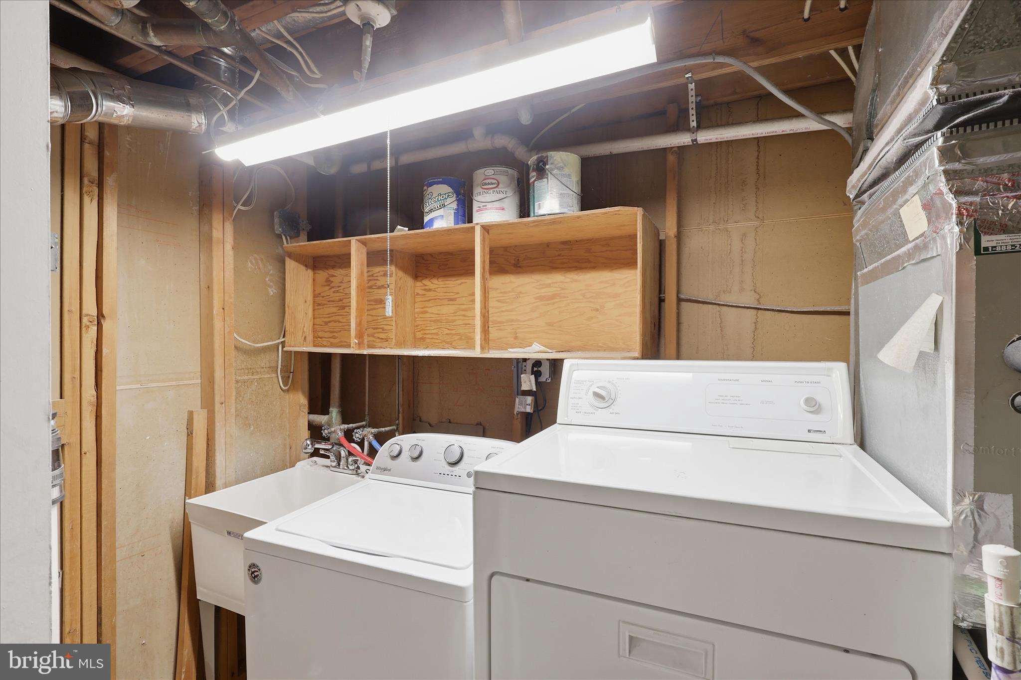 WHITE OAK MANOR - Residential