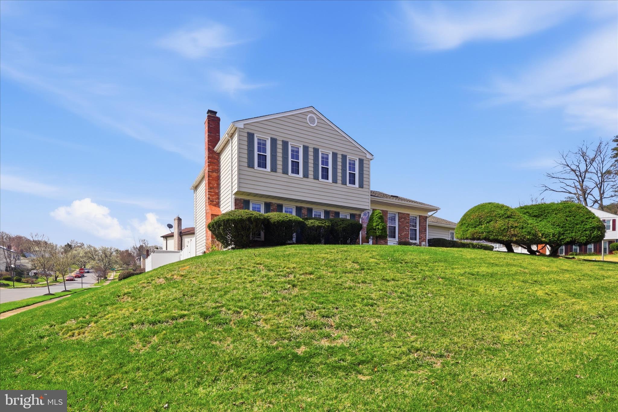 2703 LACKAWANNA PLACE