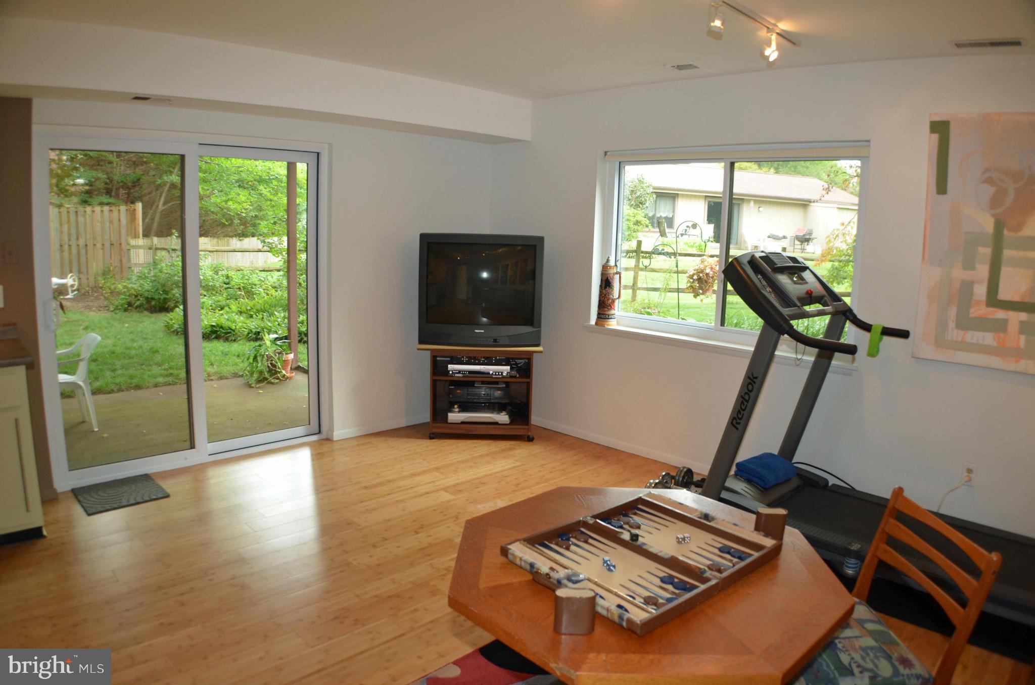 FOX MILL ESTATES - Residential