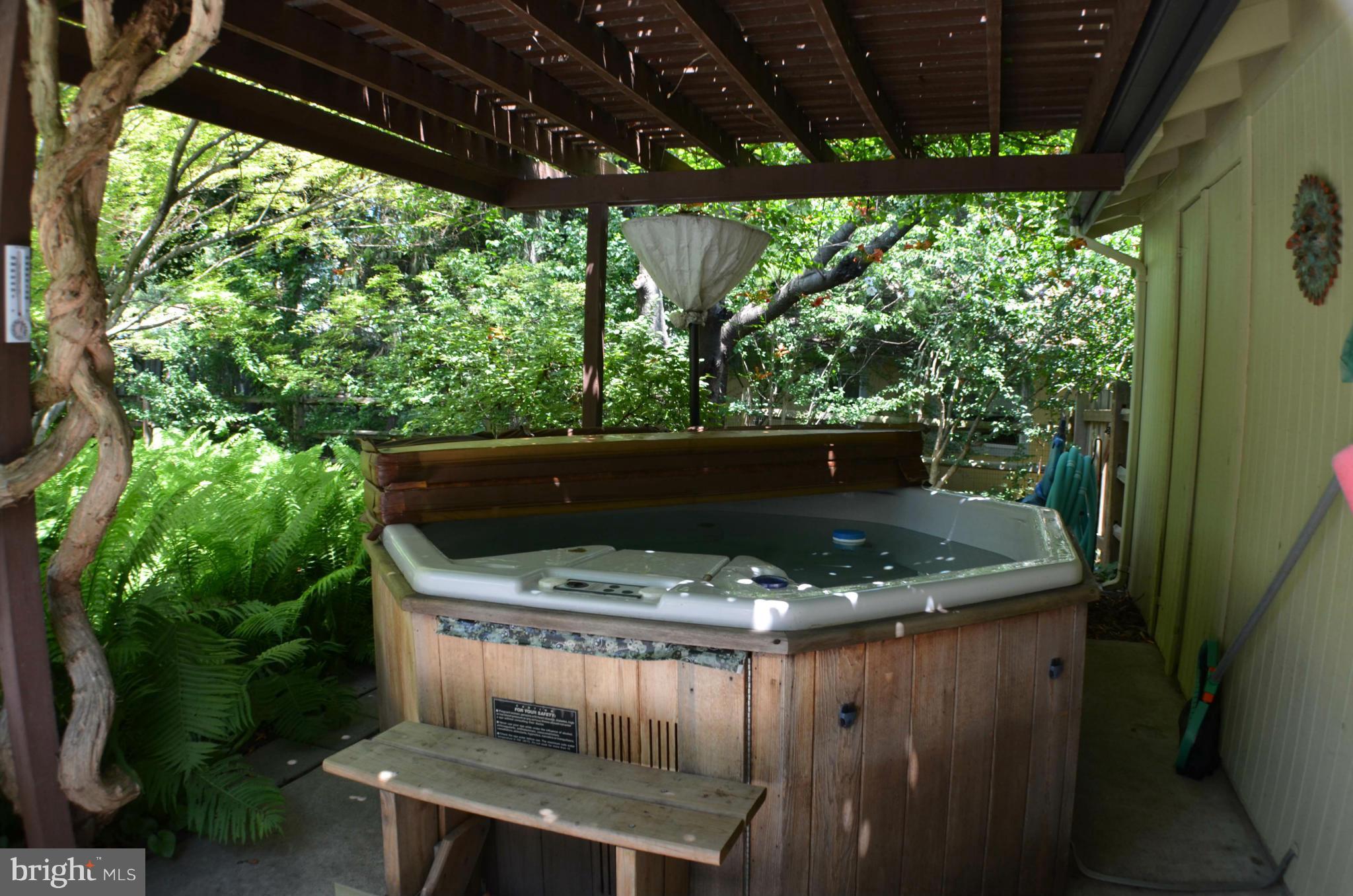 FOX MILL ESTATES - Residential