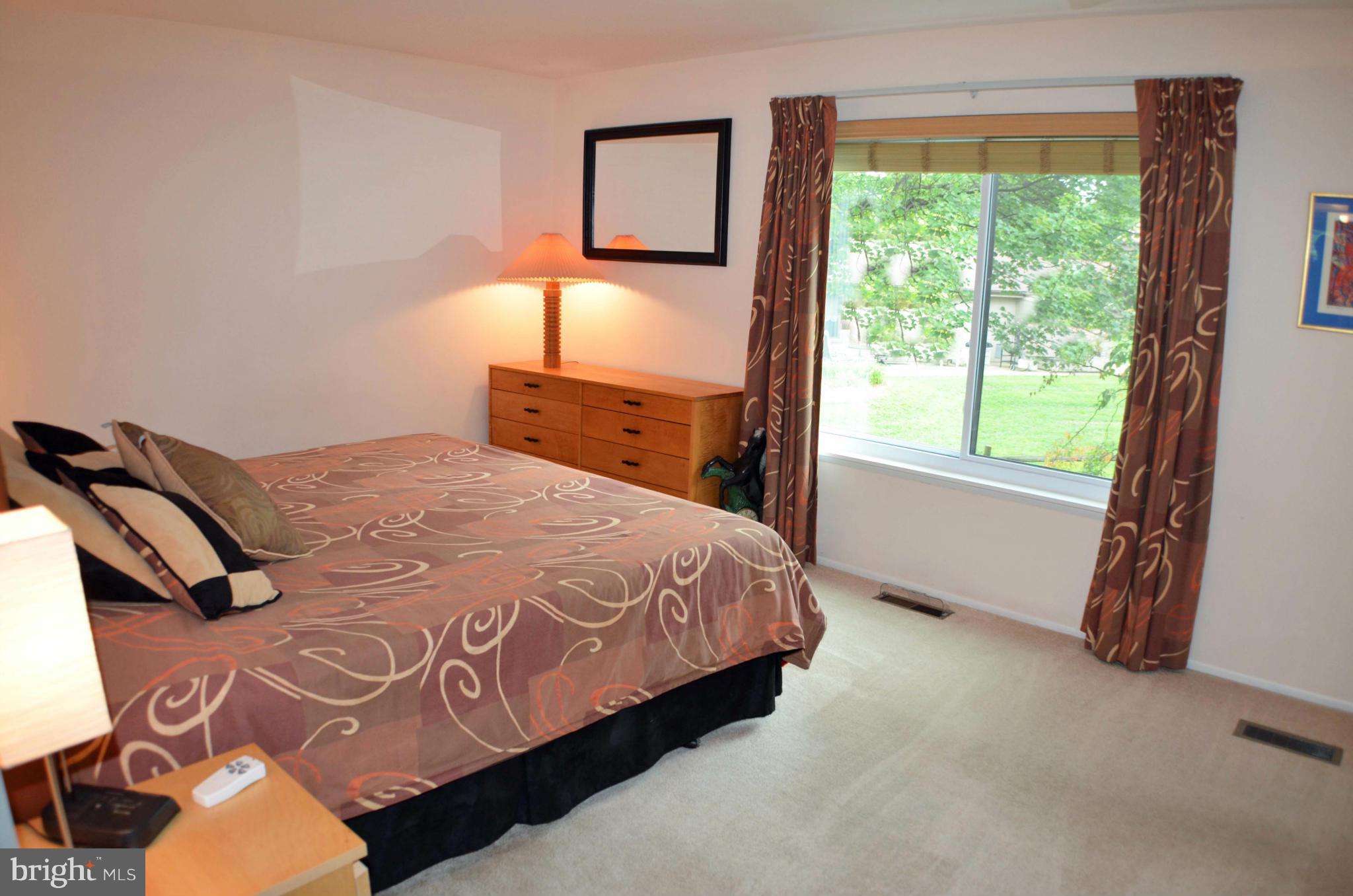 FOX MILL ESTATES - Residential