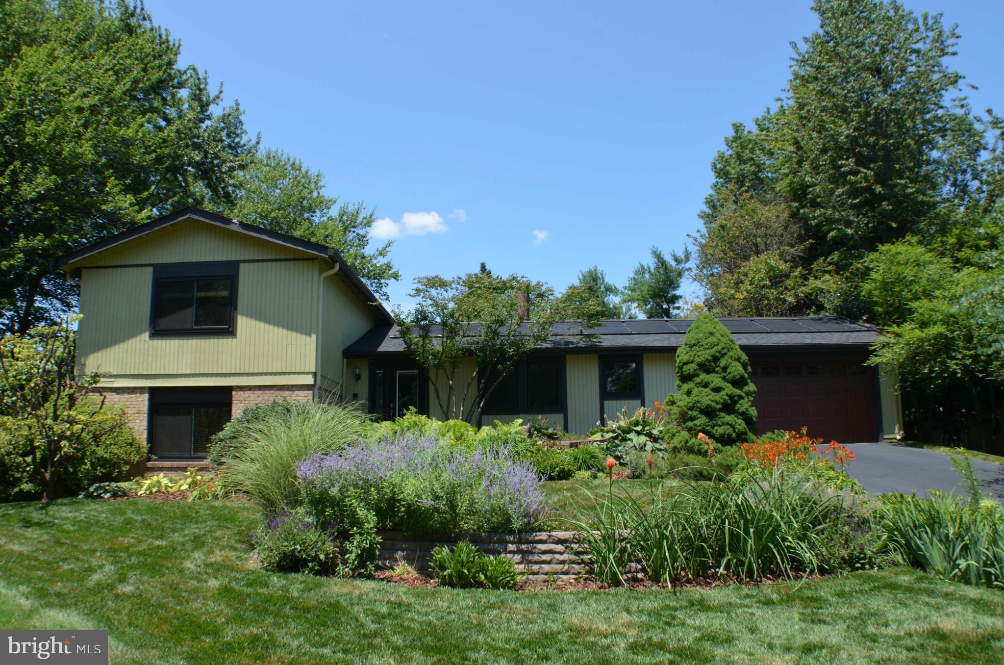 FOX MILL ESTATES - Residential