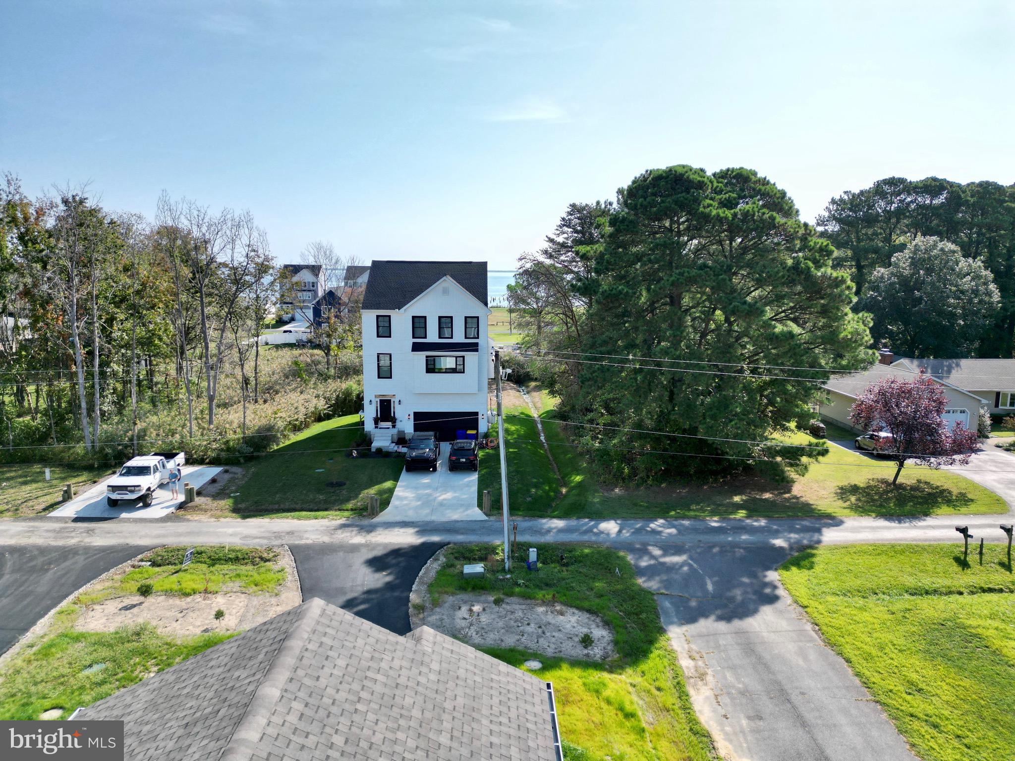 ROMANCOKE ON THE BAY - Residential