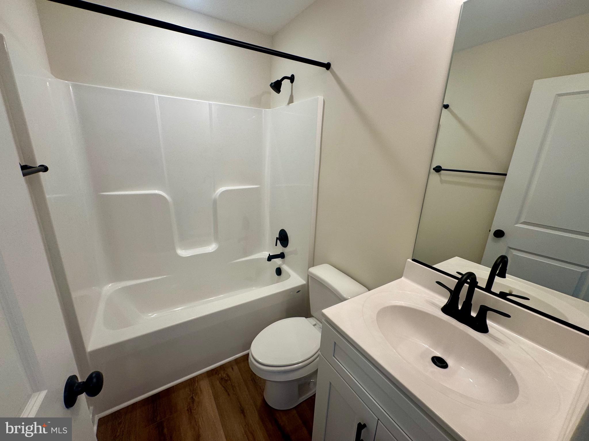 ROMANCOKE ON THE BAY - Residential