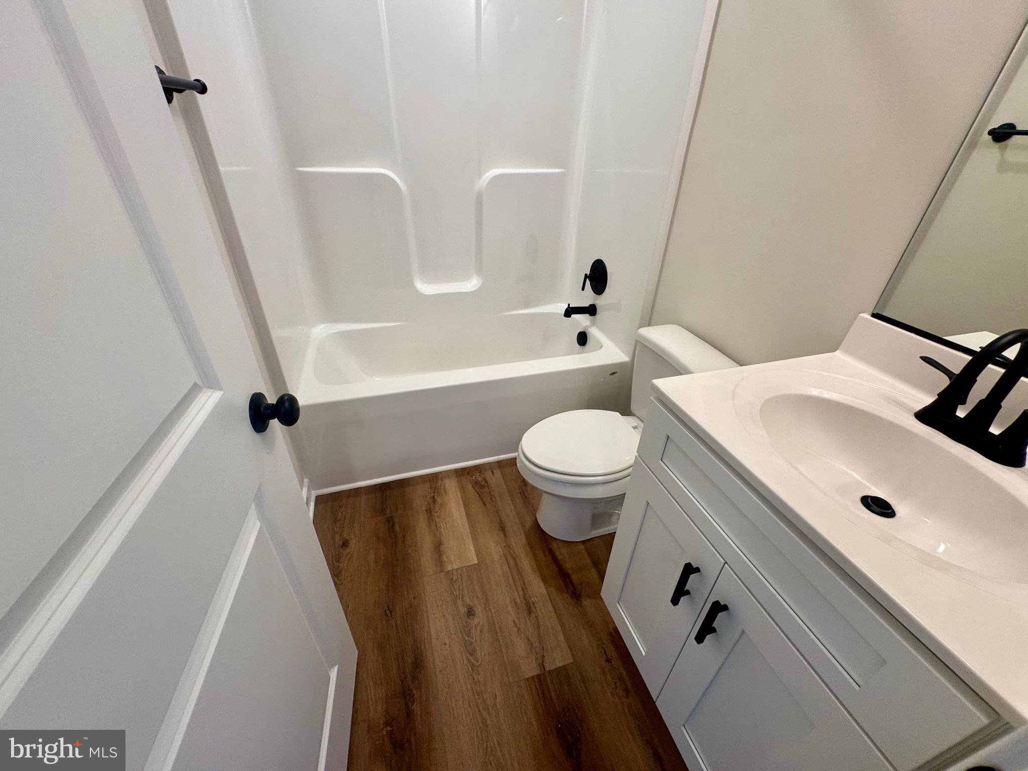 ROMANCOKE ON THE BAY - Residential