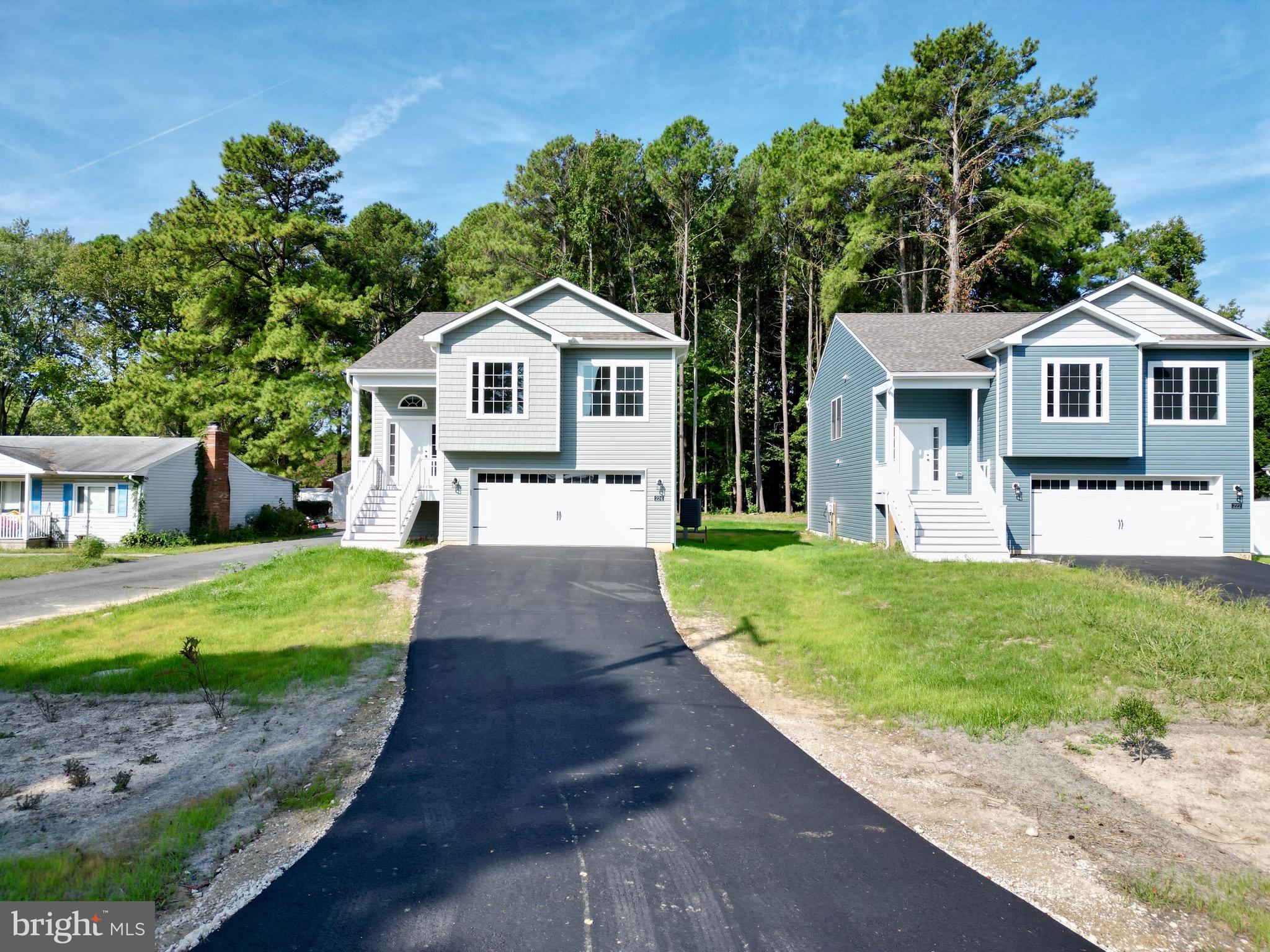 ROMANCOKE ON THE BAY - Residential