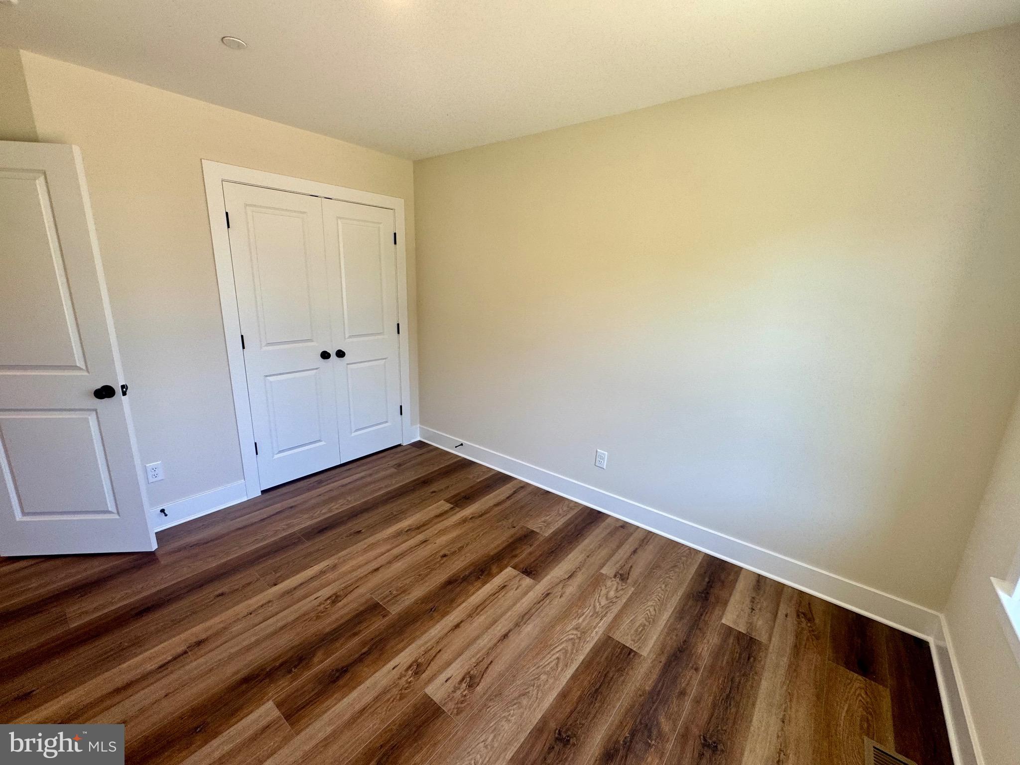 ROMANCOKE ON THE BAY - Residential