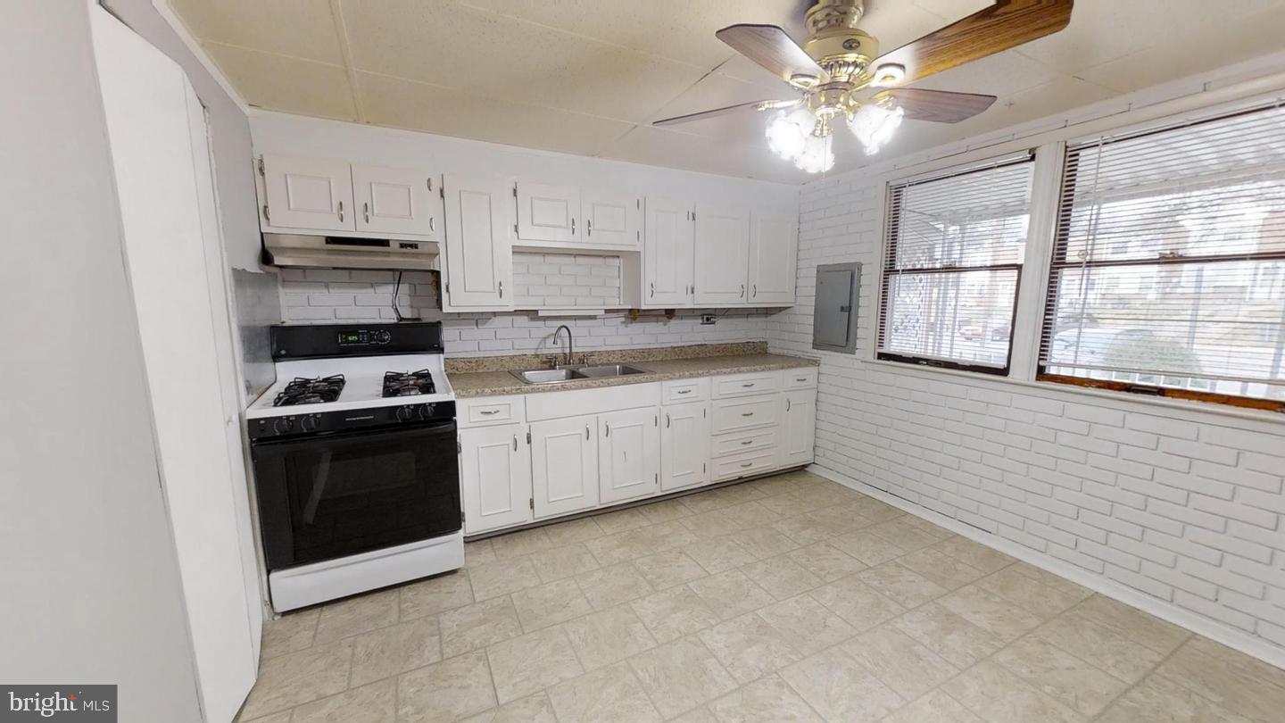 RIVERVIEW - Residential