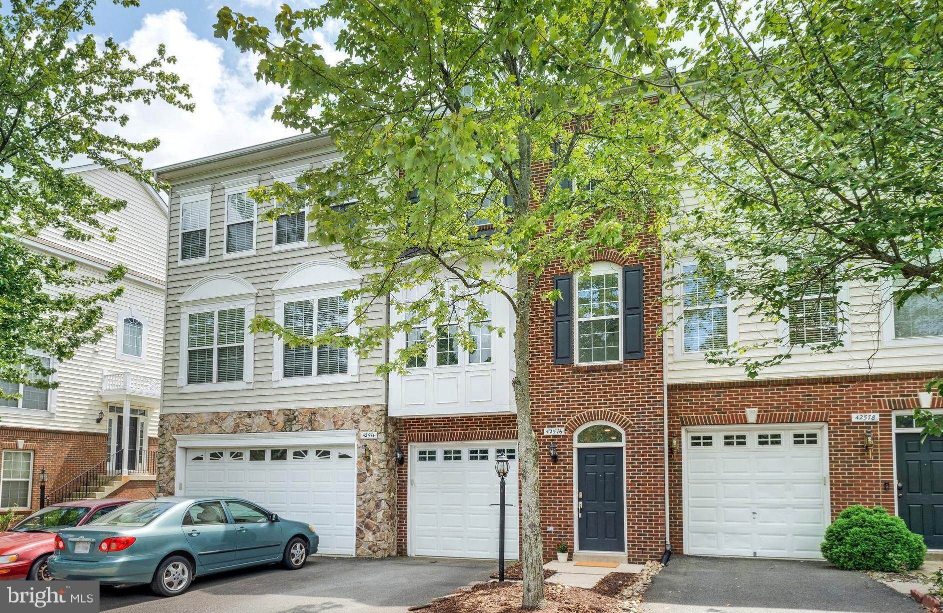 42576 MAGELLAN SQUARE