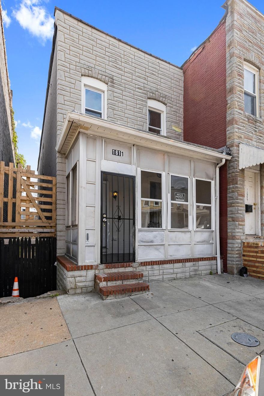 Newly renovated, hardwood floors, exposed brick, gas stove,  washer & dryer, updated bathroom. Too many upgrades to mention. Quiet Street. Move in ready. Great Investor property/ First time home buyers. Home warranty included!!This quaint and modern rowhome is conveniently location near downtown Baltimore.
